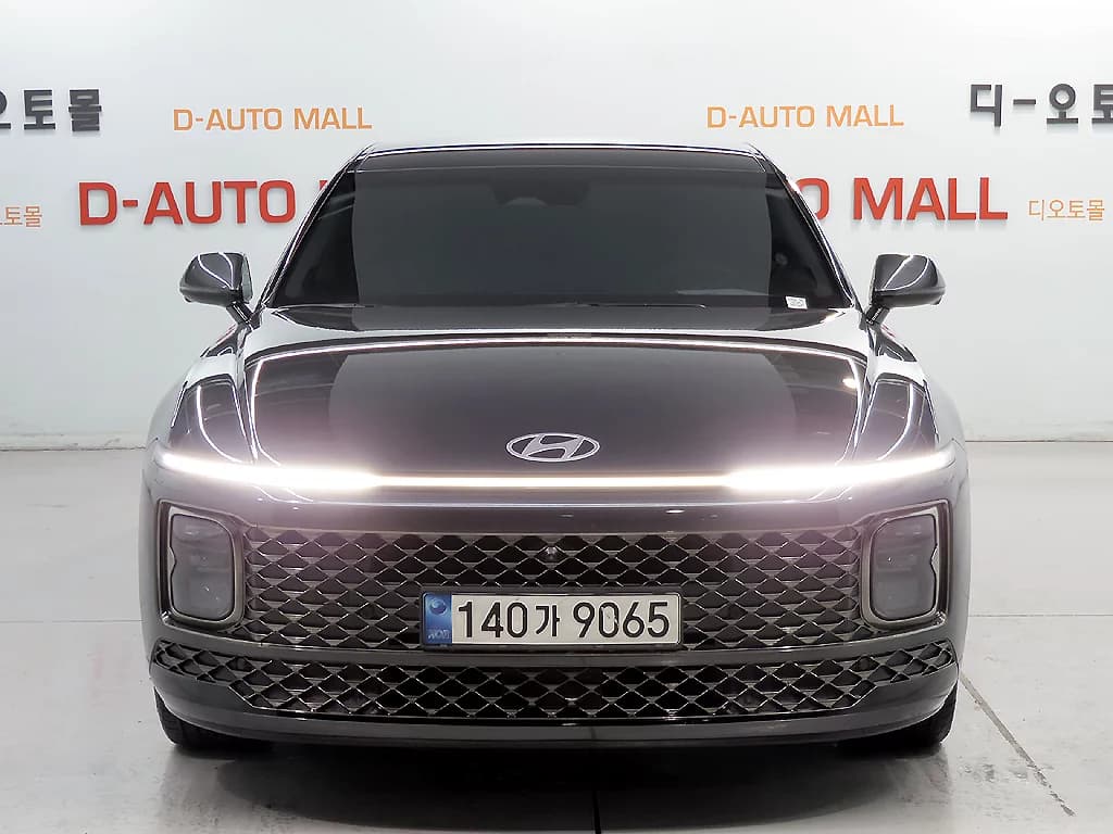 Hyundai Grandeur Calligraphy, гибрид, 2023 г. 52016 км. — фото 2