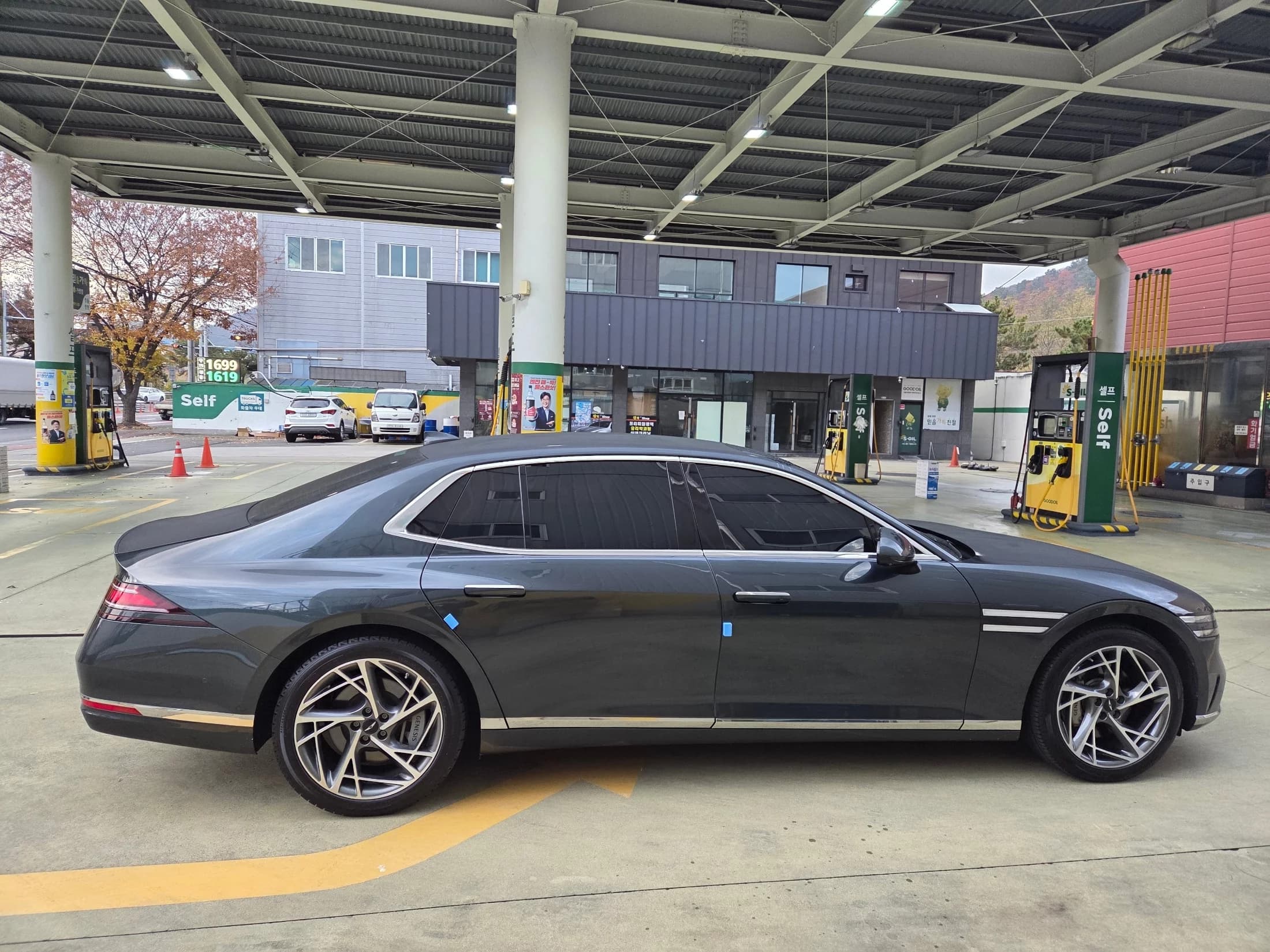 Genesis G90 Gasoline 3.5 Turbo 2WD, 2023 г. 116661 км. — фото 3