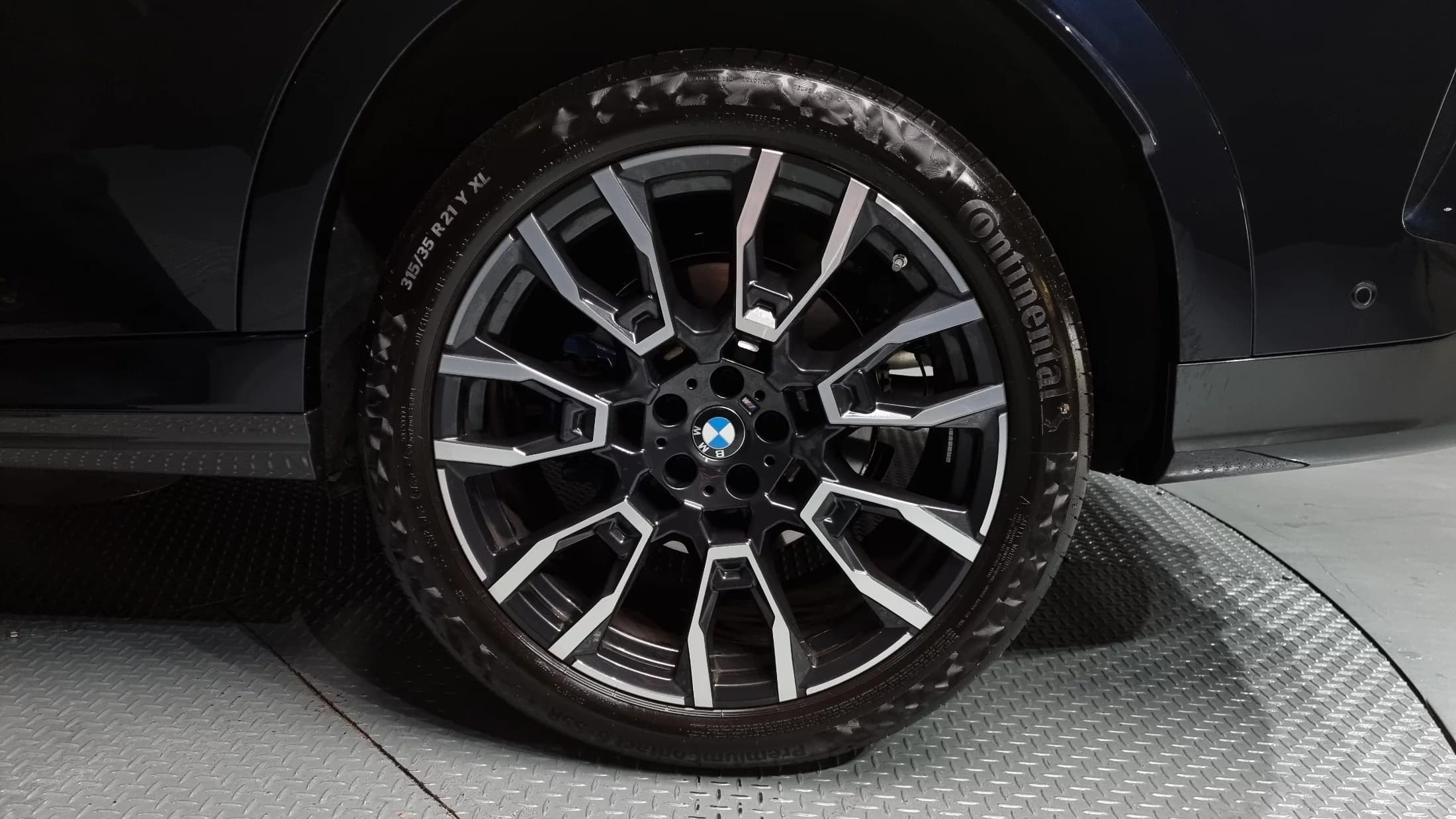BMW X6 xDrive30d M Sport, 2025 г. 21561 км. — фото 5