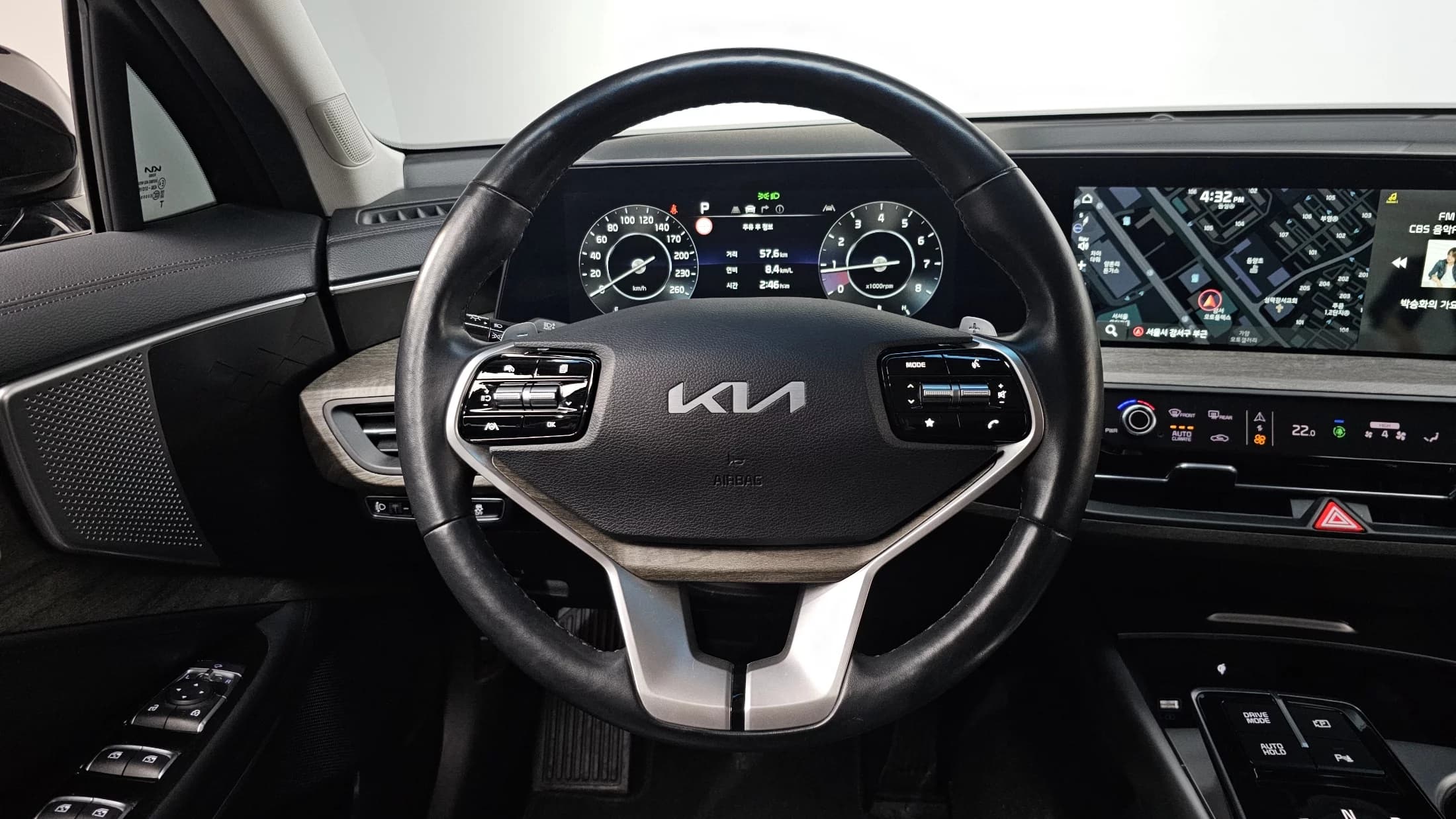 Kia K8 2.5 Gasoline 2WD Noblesse, 2022 г. 46797 км. — фото 12