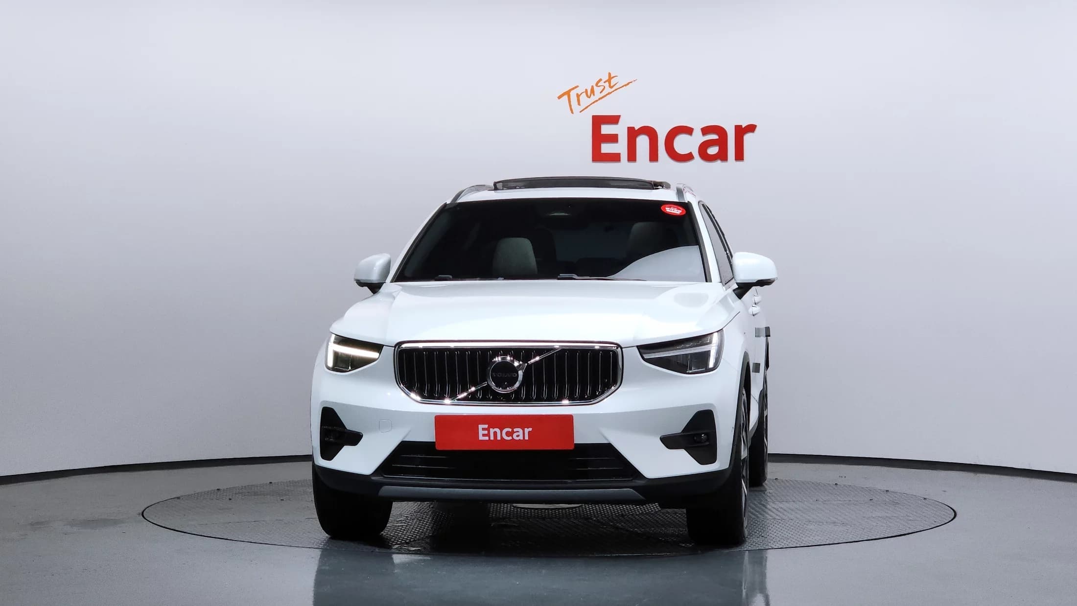 Volvo XC40 B4 Ultimate Bright, 2023 г. 13004 км. — фото 3