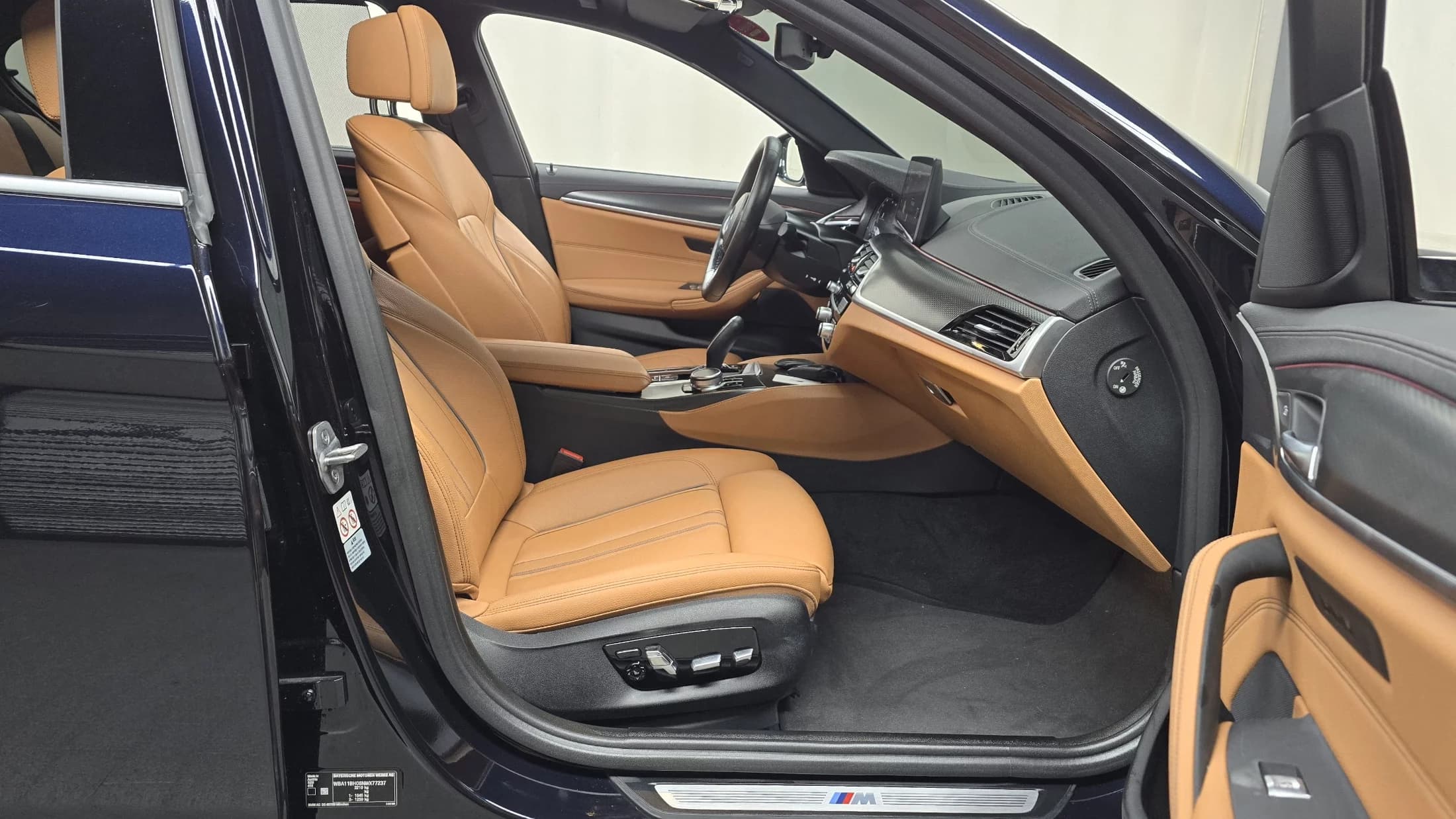 BMW 5-Series 520i M Sport, 2022 г. 33641 км. — фото 10