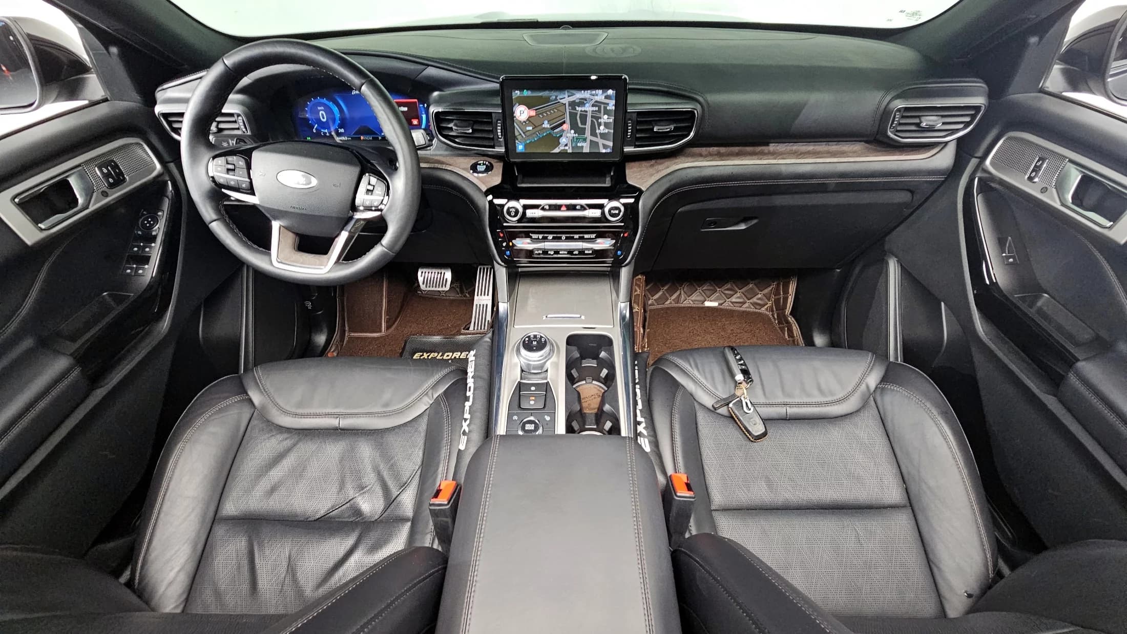 Ford EXPLORER 3.0 Platinum 4WD, 2021 г. 44423 км. — фото 7