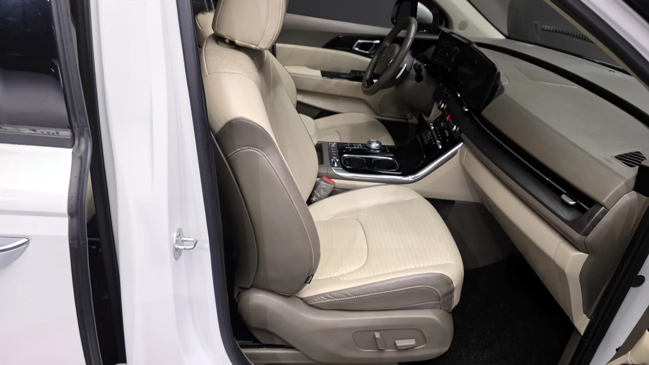Kia Carnival 9-Seater Signature, 2021 г. 126634 км. — фото 12