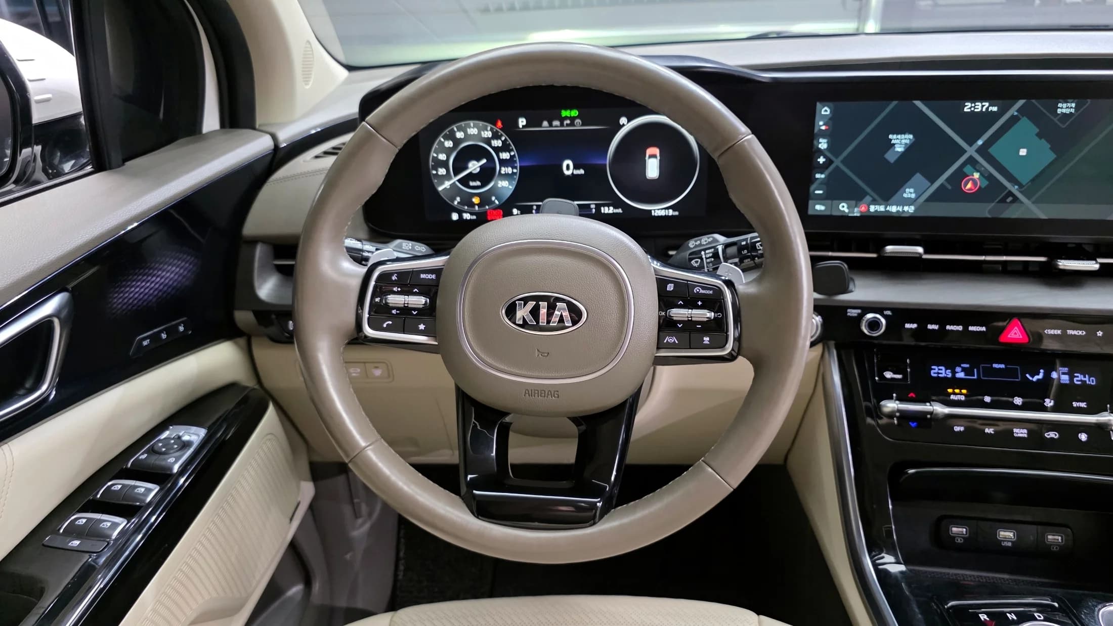 Kia Carnival 9-Seater Signature, 2021 г. 126634 км. — фото 13