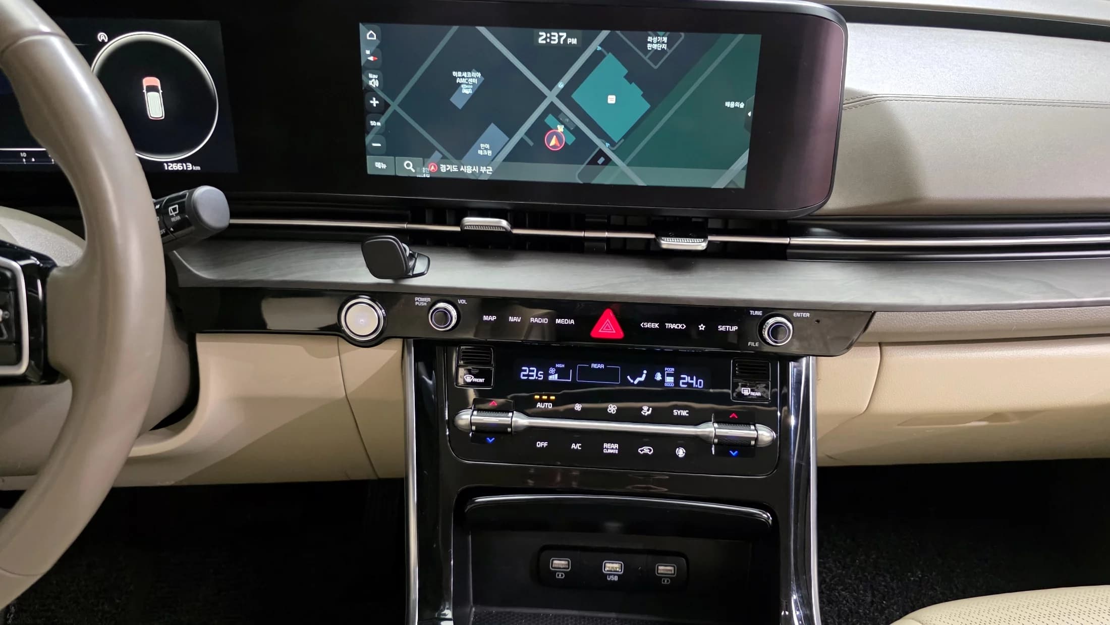 Kia Carnival 9-Seater Signature, 2021 г. 126634 км. — фото 16