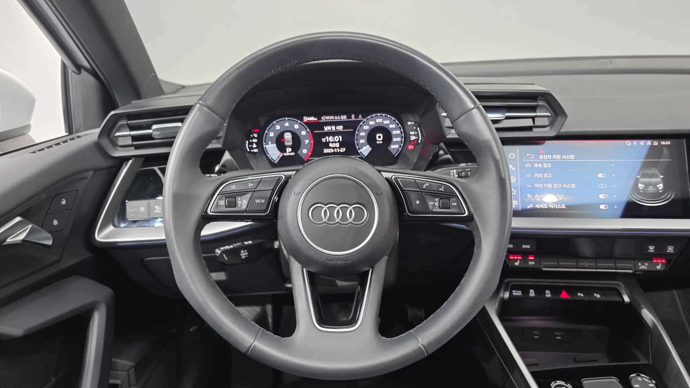 Audi A3 40 TFSI Premium 8V, 2023 г. 4159 км. — фото 13