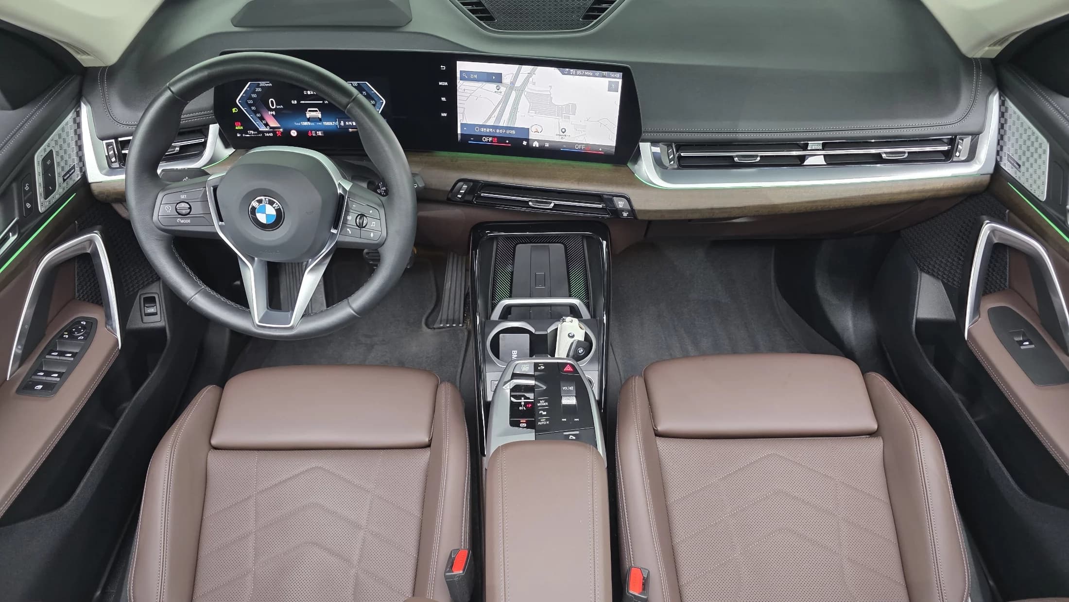 BMW X1 xDrive 20i xLine, 2024 г. 15966 км. — фото 7