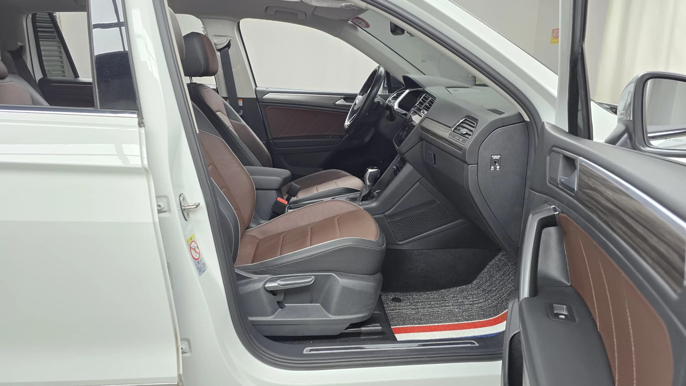 Volkswagen TIGUAN 2.0 TSI Prestige, 2023 г. 20854 км. — фото 11