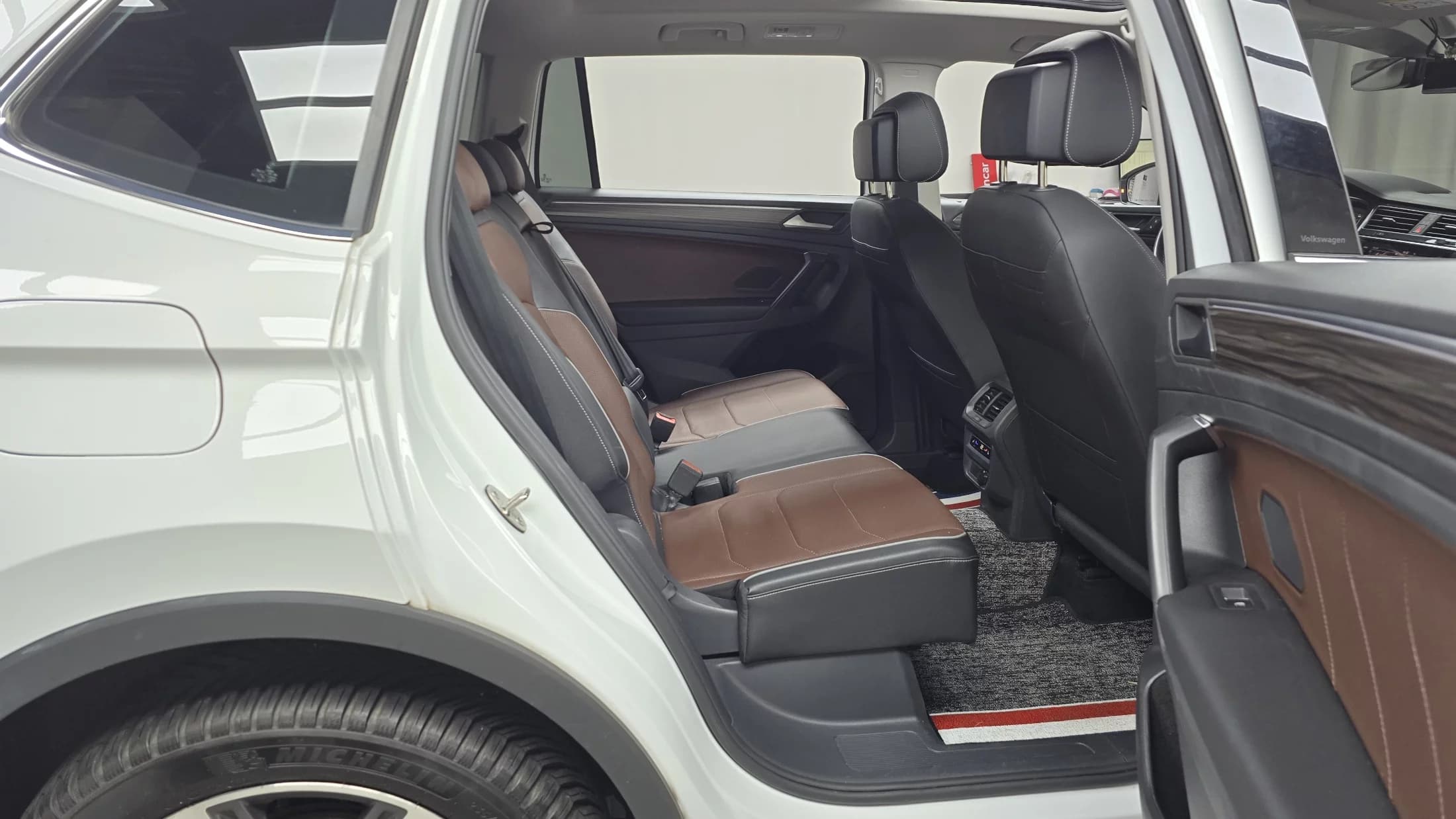 Volkswagen TIGUAN 2.0 TSI Prestige, 2023 г. 20854 км. — фото 12
