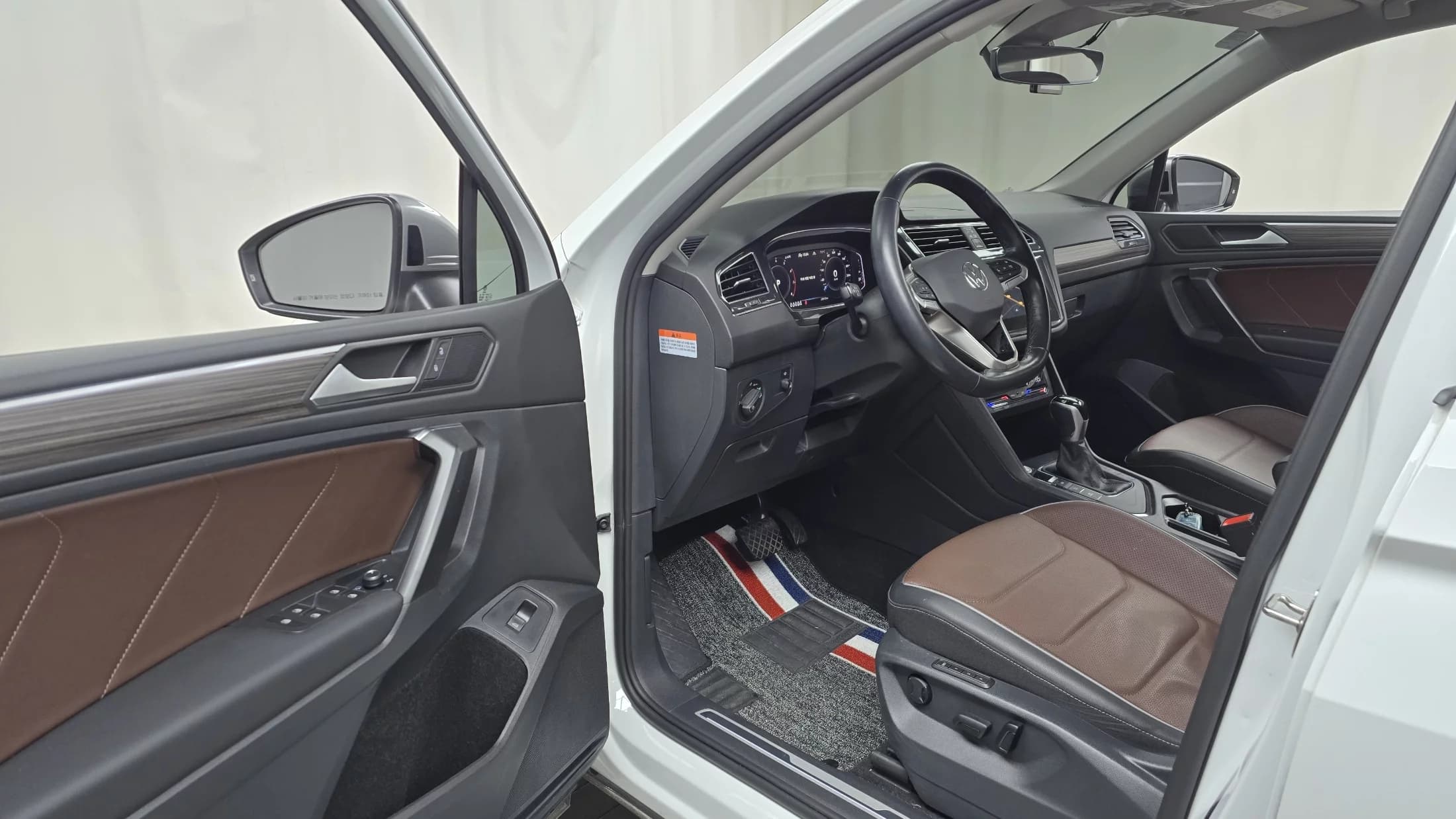 Volkswagen TIGUAN 2.0 TSI Prestige, 2023 г. 20854 км. — фото 10