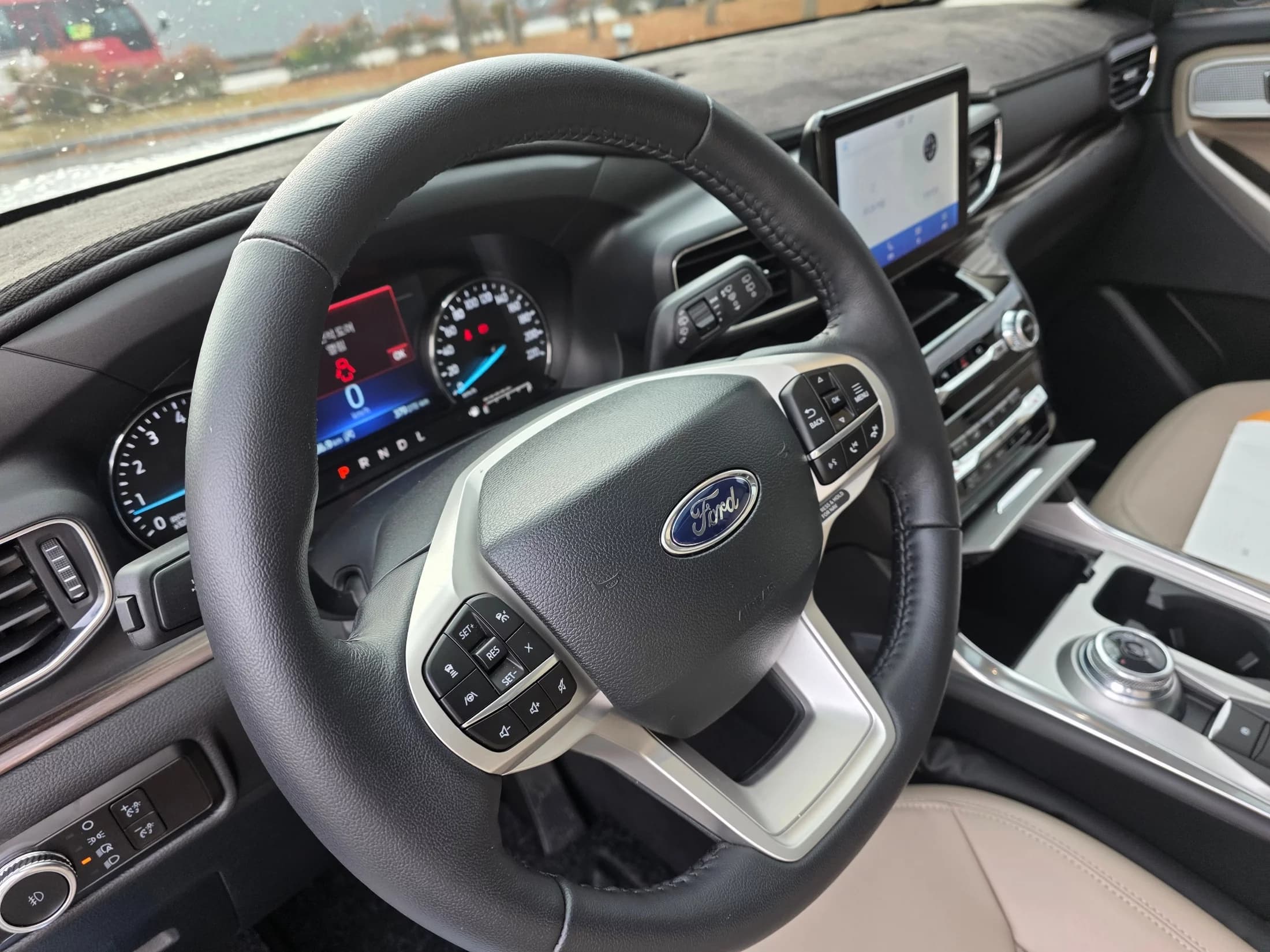 Ford EXPLORER 2.3 LimIted 4WD, 2023 г. 3674 км. — фото 10