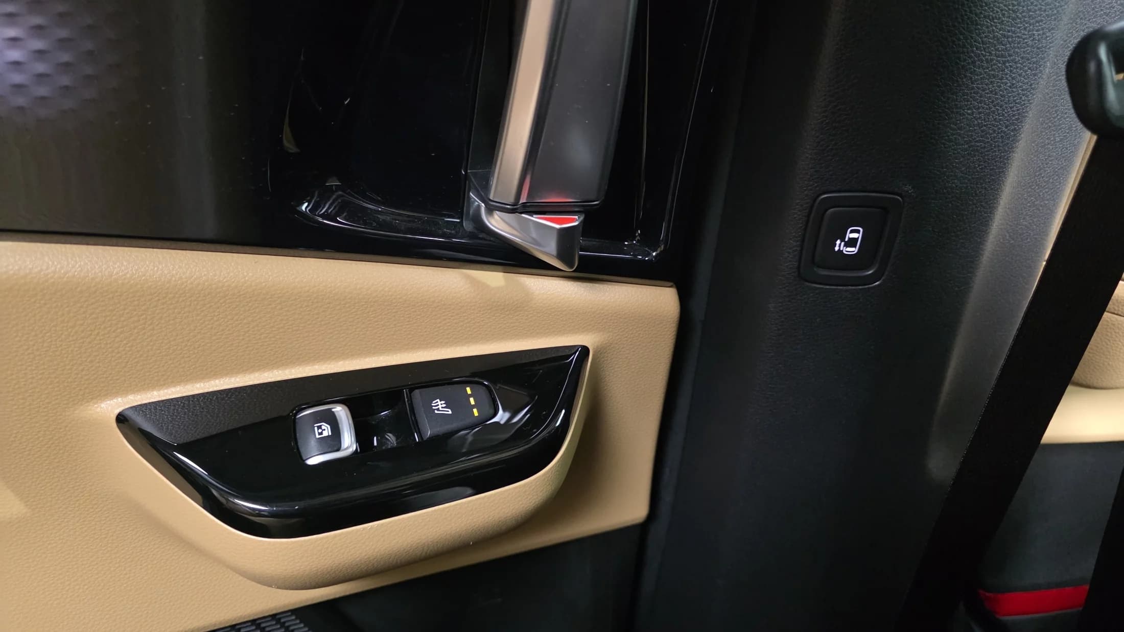 Kia Carnival 9-Seater Signature, 2021 г. 69953 км. — фото 18