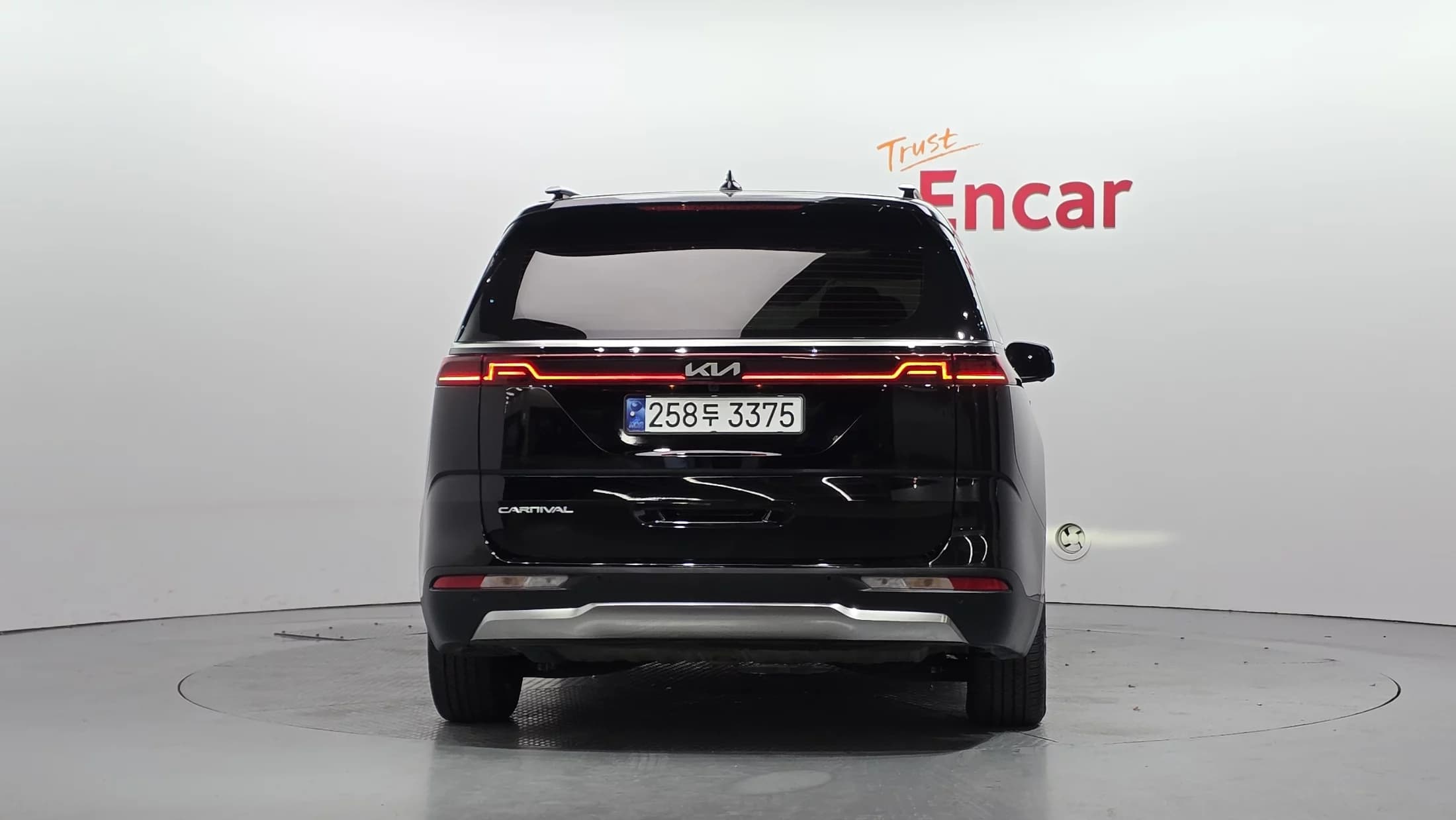 Kia Carnival 9-Seater Signature, 2021 г. 69953 км. — фото 4