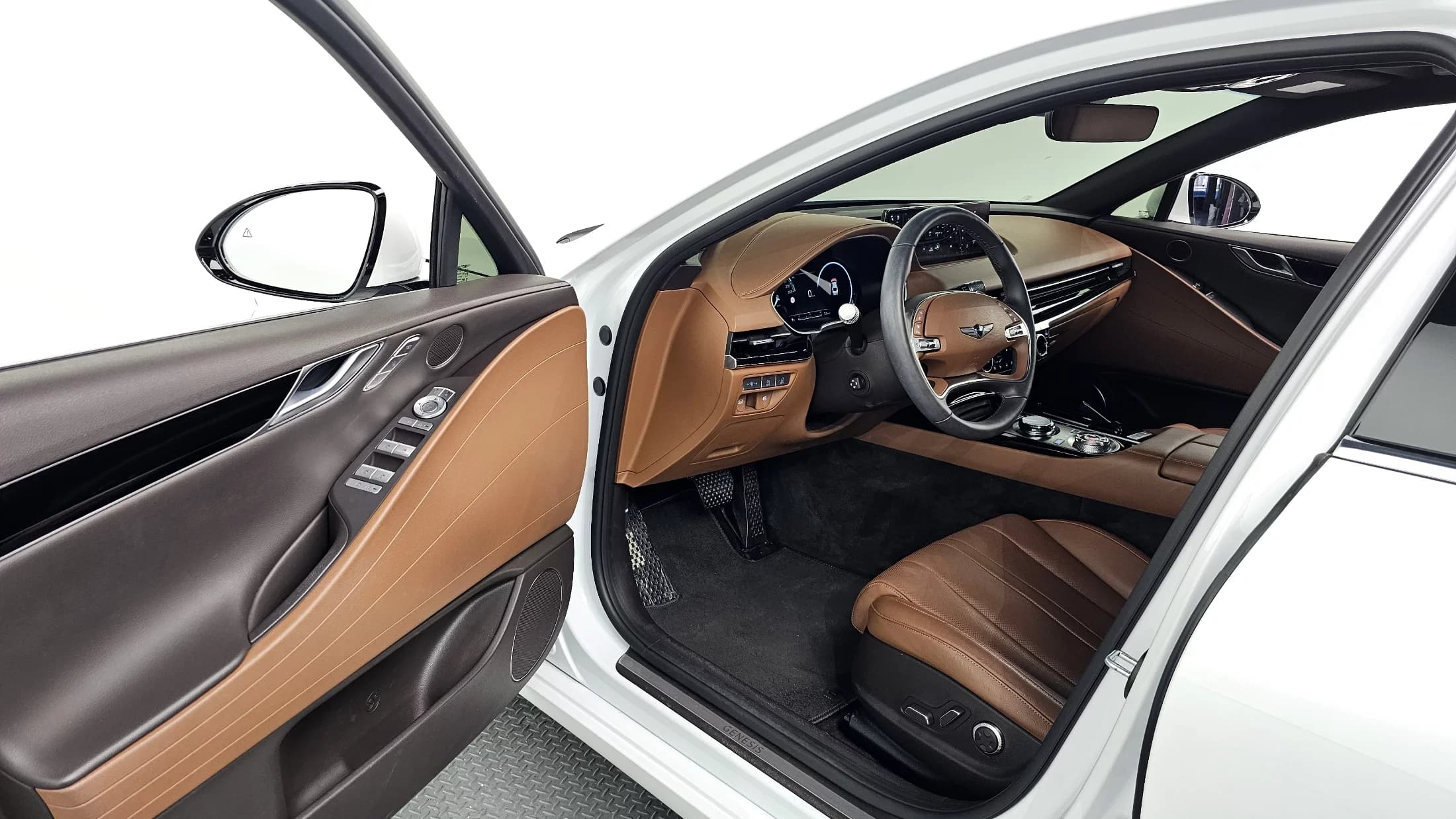 Genesis G80 Gasoline 2.5 Turbo AWD, 2023 г. 17826 км. — фото 19