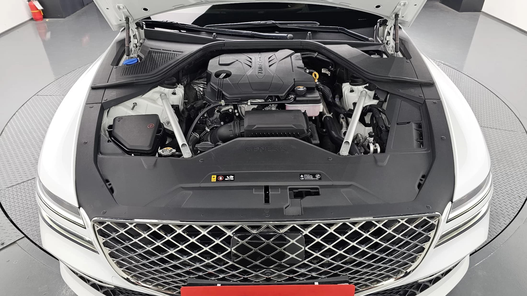 Genesis G80 Gasoline 2.5 Turbo AWD, 2023 г. 17826 км. — фото 6