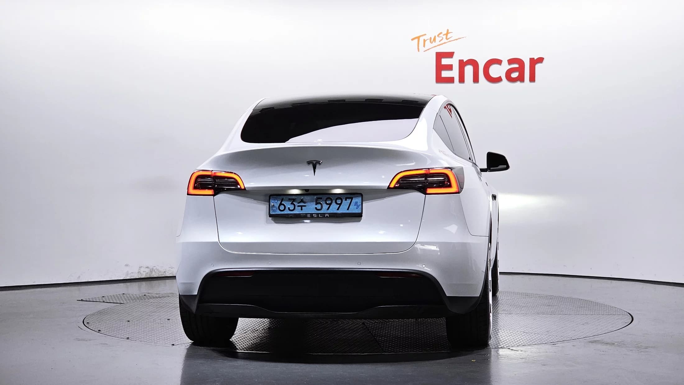 Tesla Model Y Long Range, электромобиль, 2021 г. 121689 км. — фото 4