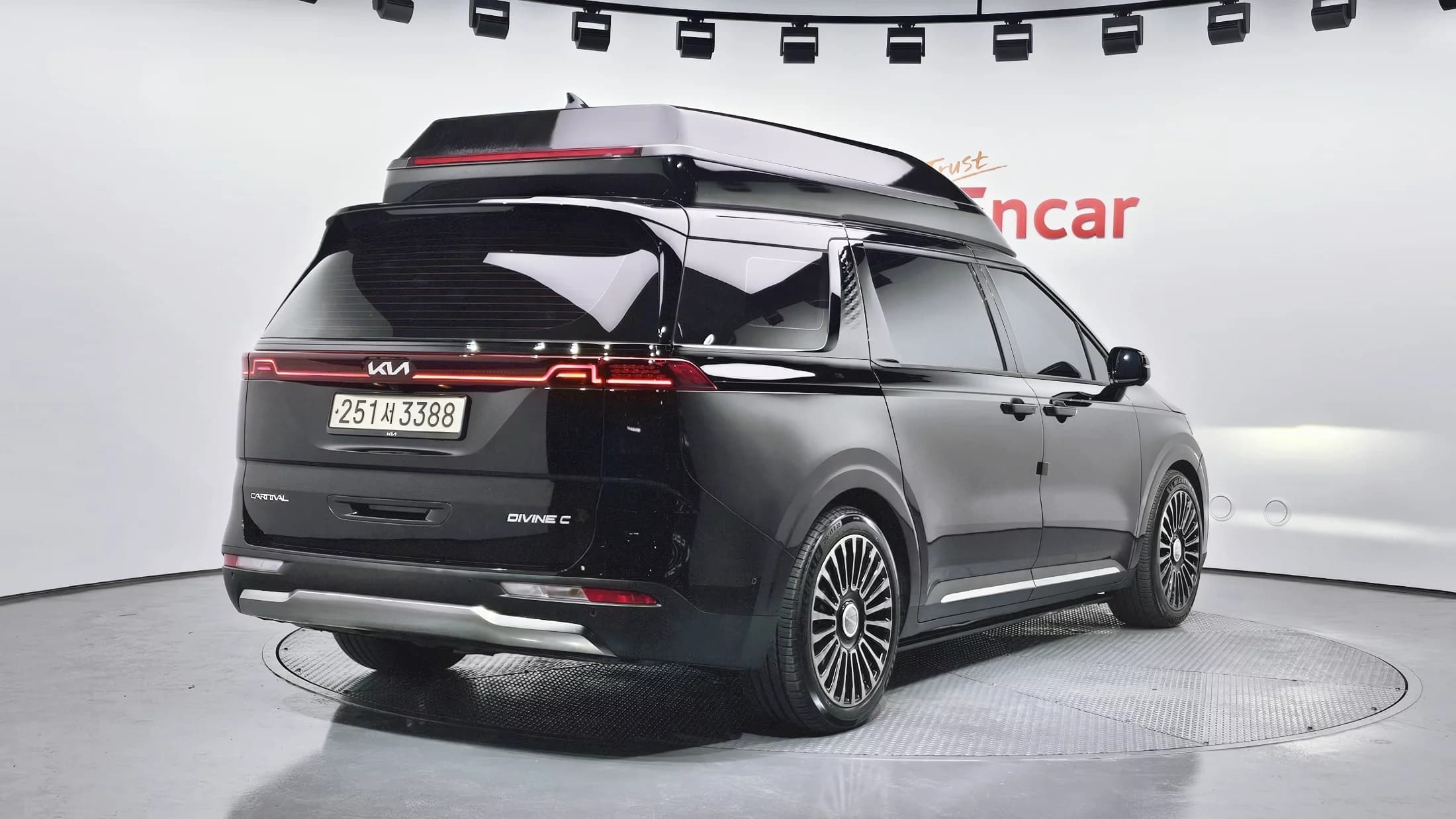 Kia Carnival Gasoline 9-seater Limousine(Special vehicle), 2022 г. 63934 км. — фото 2