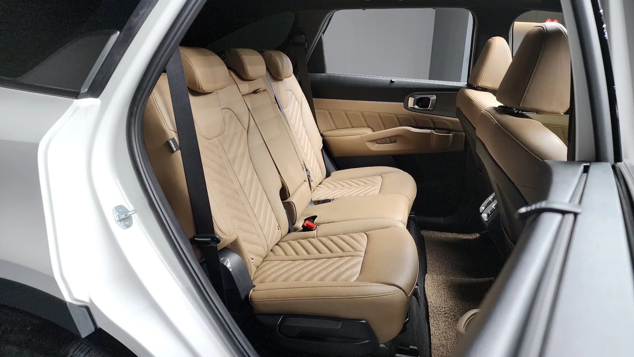 Kia Sorento Gasoline 2.5T 2WD Signature, 2025 г. 8412 км. — фото 12