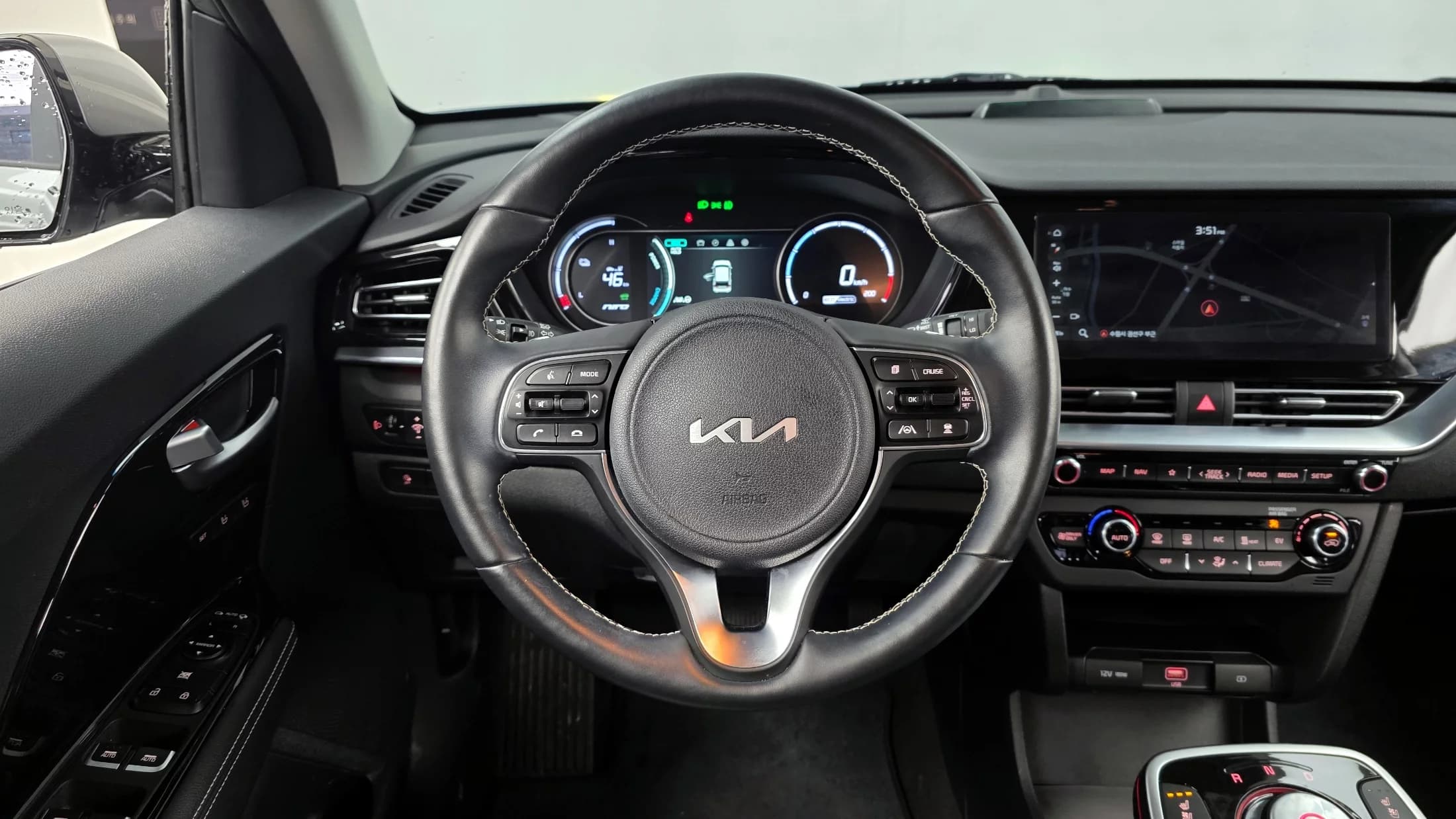Kia Niro Noblesse, электромобиль, 2021 г. 45594 км. — фото 13
