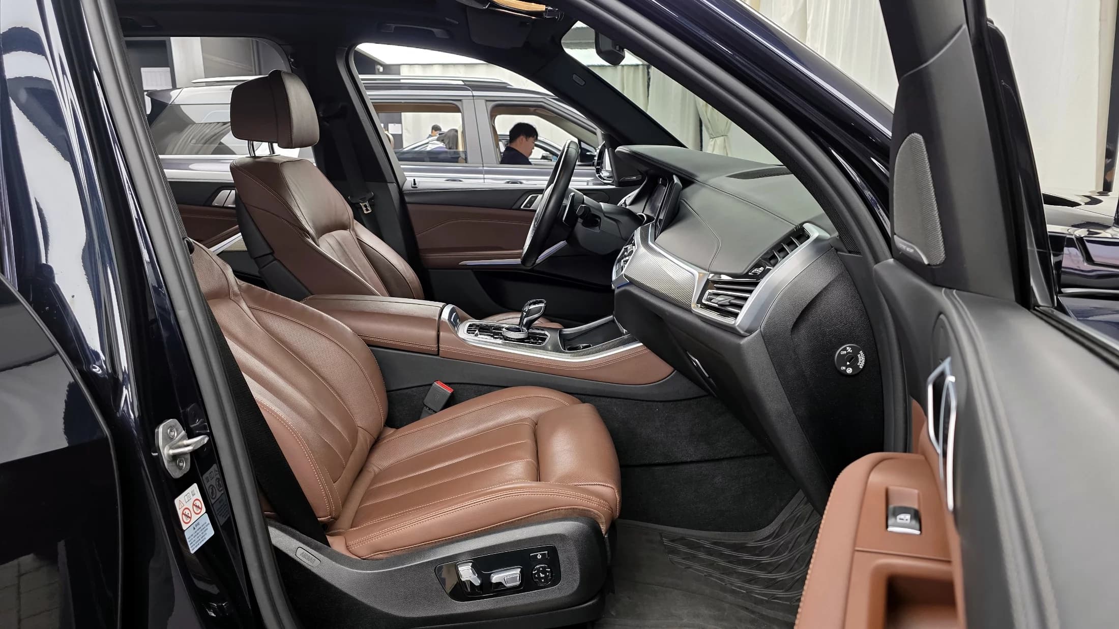 BMW X5 xDrive 45e M Sport, гибрид, 2021 г. 108265 км. — фото 11