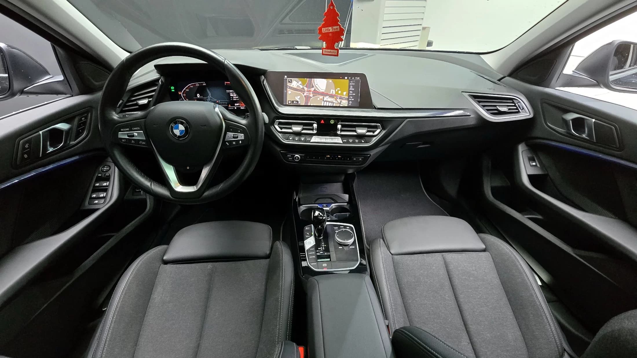 BMW 1-Series 120i Sports, 2024 г. 18345 км. — фото 7