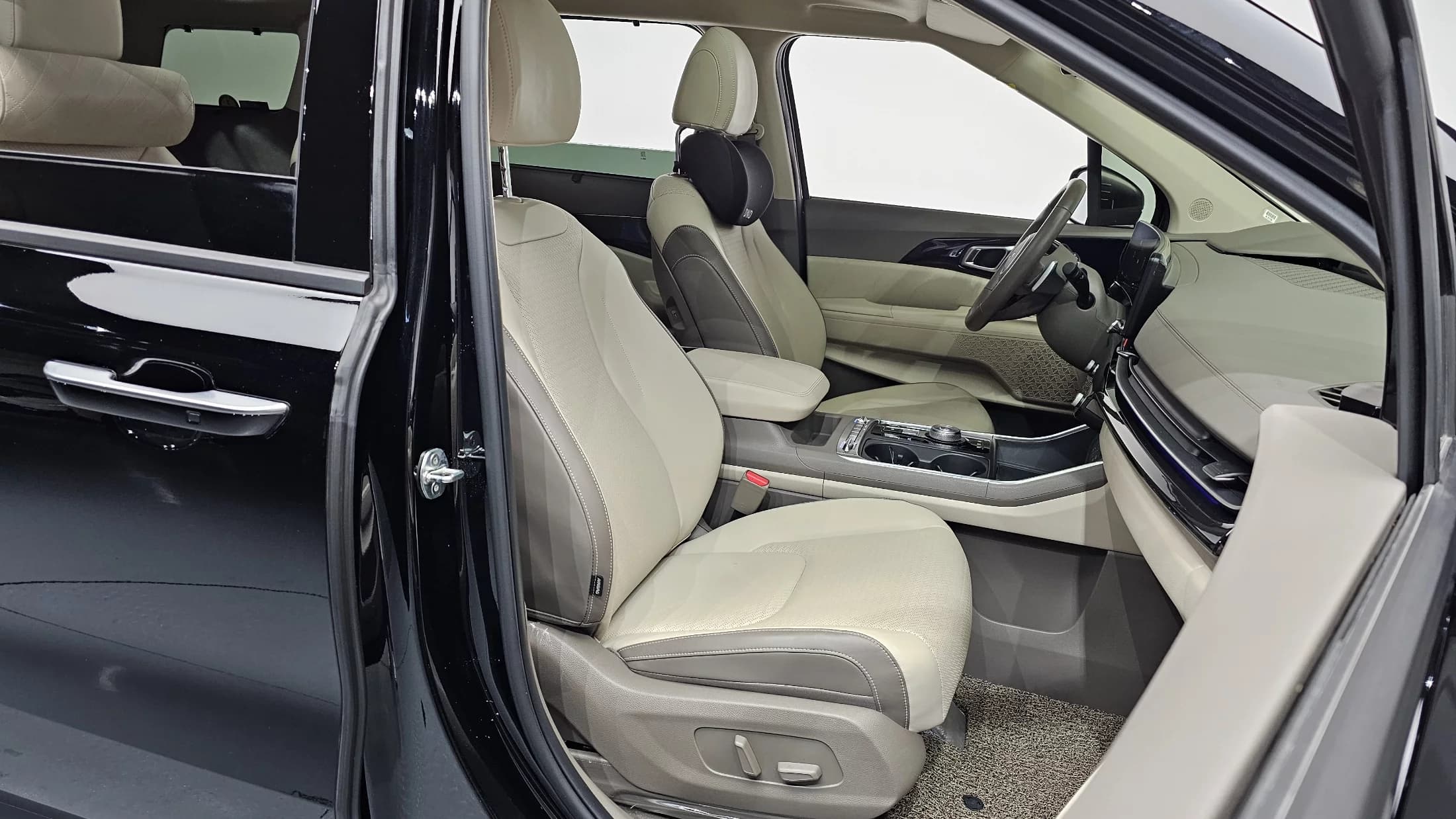 Kia Carnival 9-Seater Gravity, 2024 г. 96653 км. — фото 10