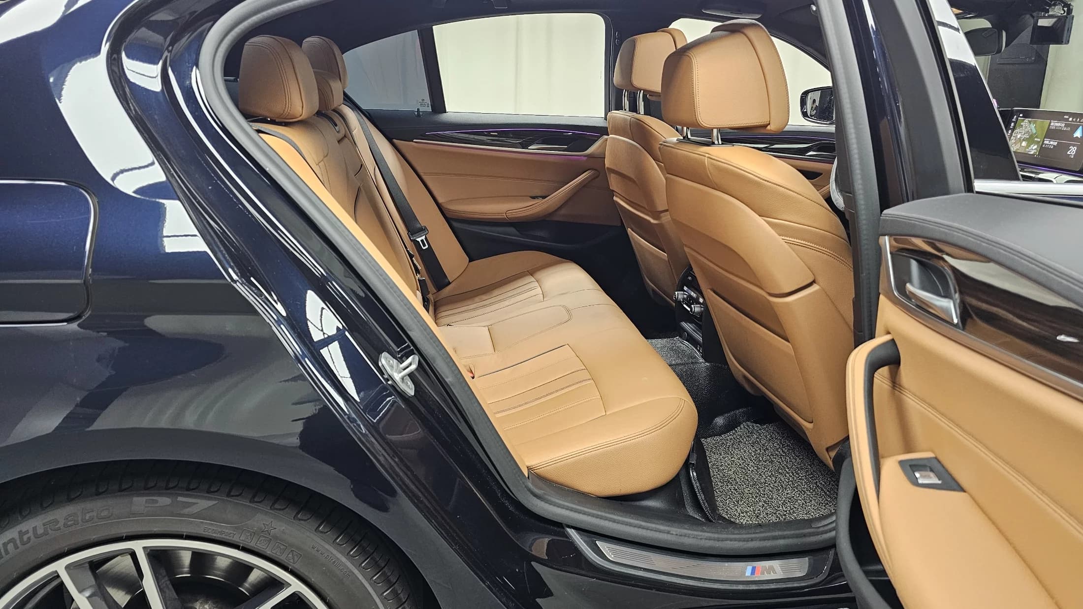 BMW 5-Series 520i M Sport, 2021 г. 48889 км. — фото 12