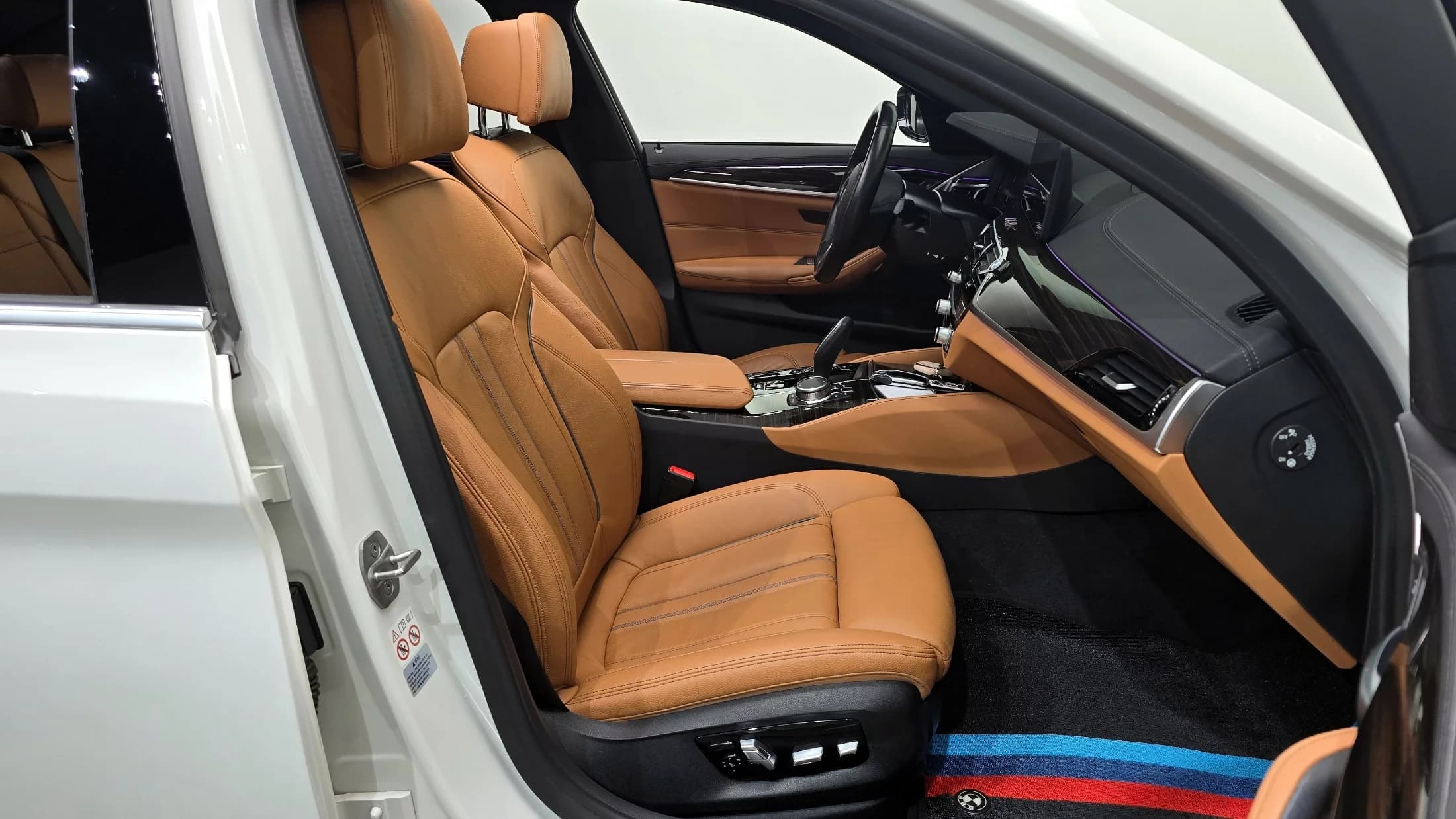 BMW 5-Series 520i M Sport, 2021 г. 40135 км. — фото 12