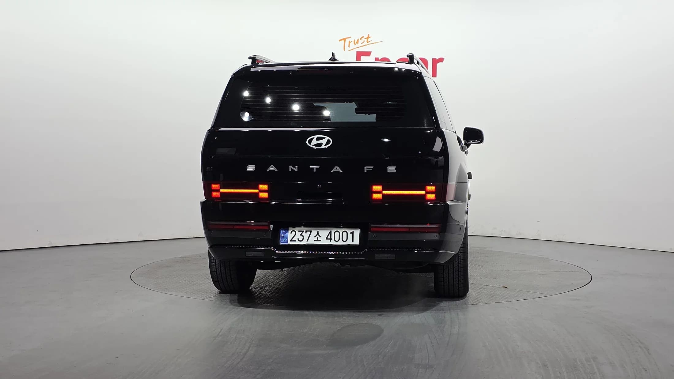 Hyundai Santa Fe HEV 1.6 2WD Calligraphy, гибрид, 2023 г. 16556 км. — фото 4