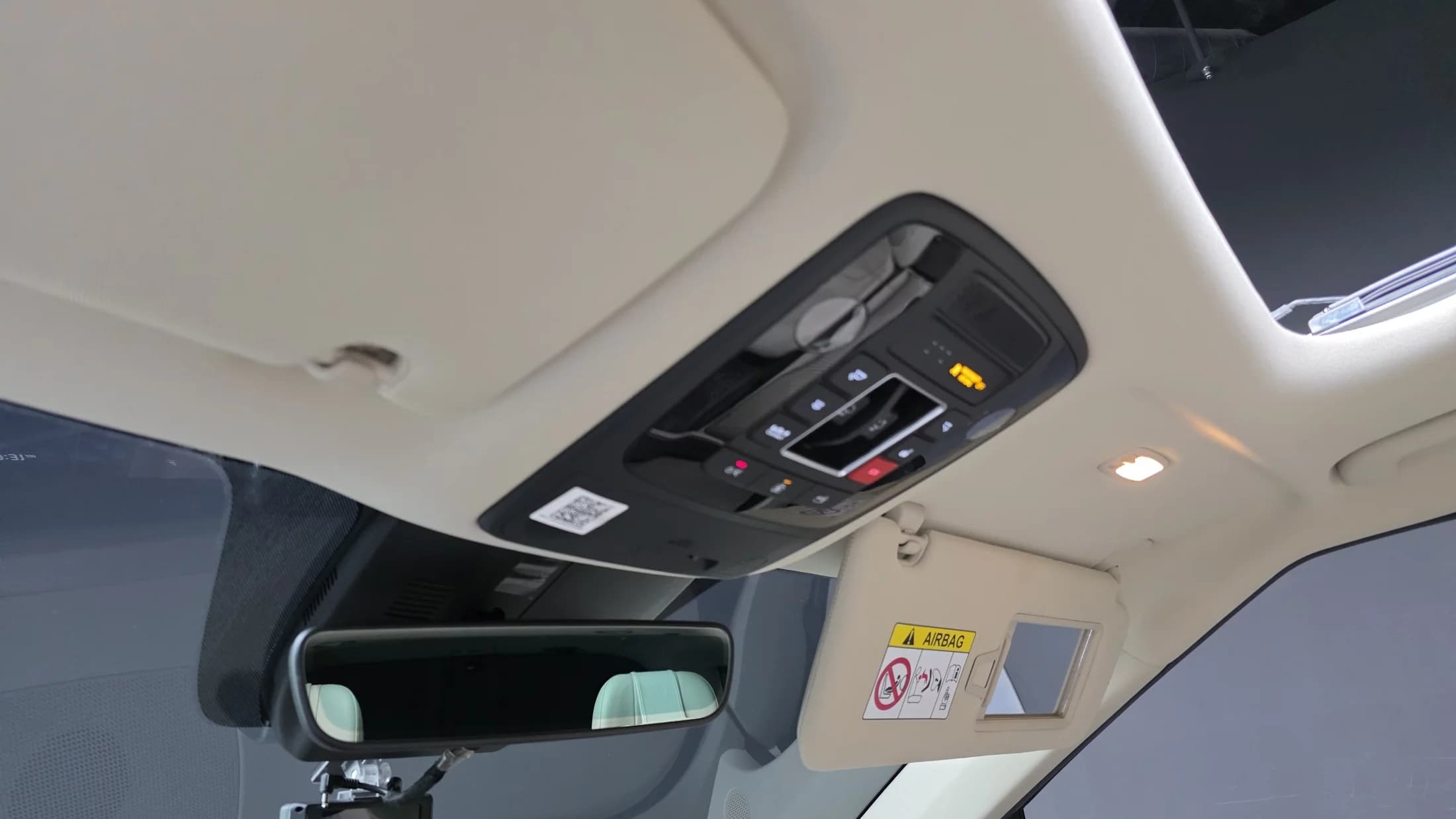 Kia Carnival 7-Seater Signature, 2022 г. 83008 км. — фото 17
