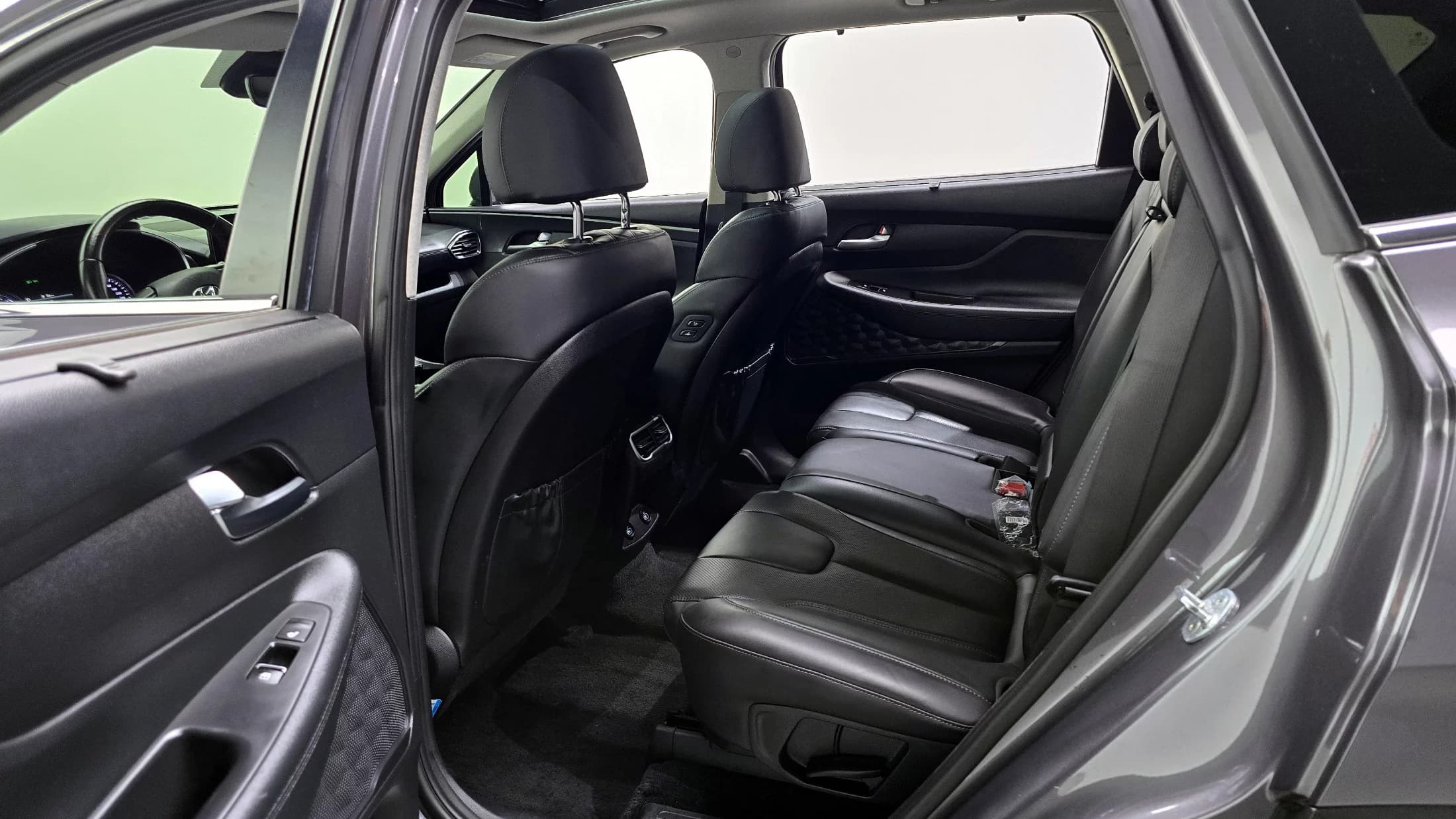 Hyundai Santa Fe HEV 1.6 2WD Prestige, гибрид, 2021 г. 110797 км. — фото 11