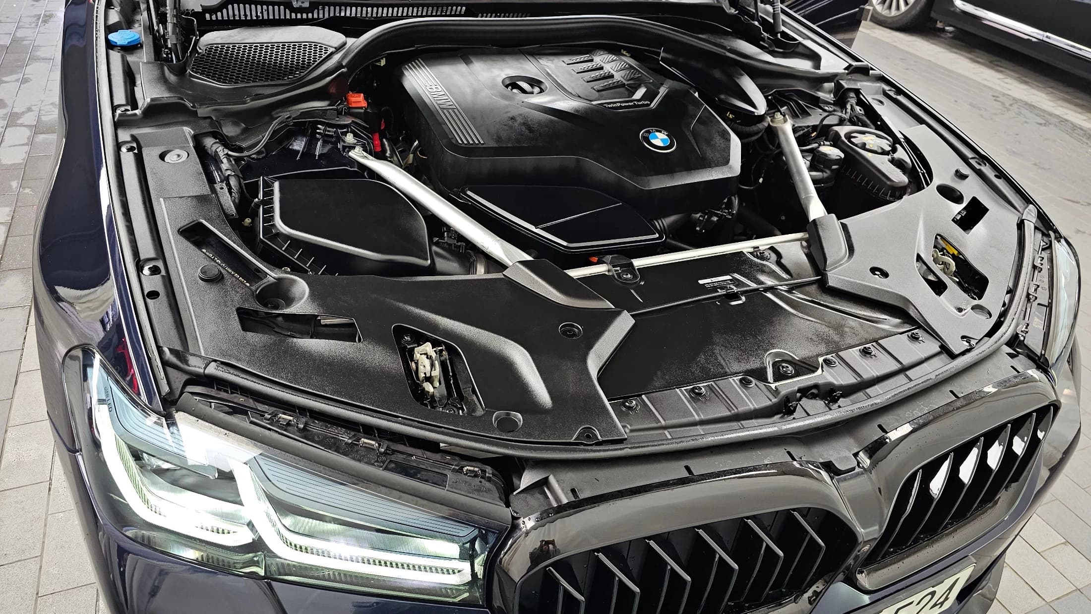 BMW 5-Series 530i M Sport Package, 2021 г. 75977 км. — фото 6