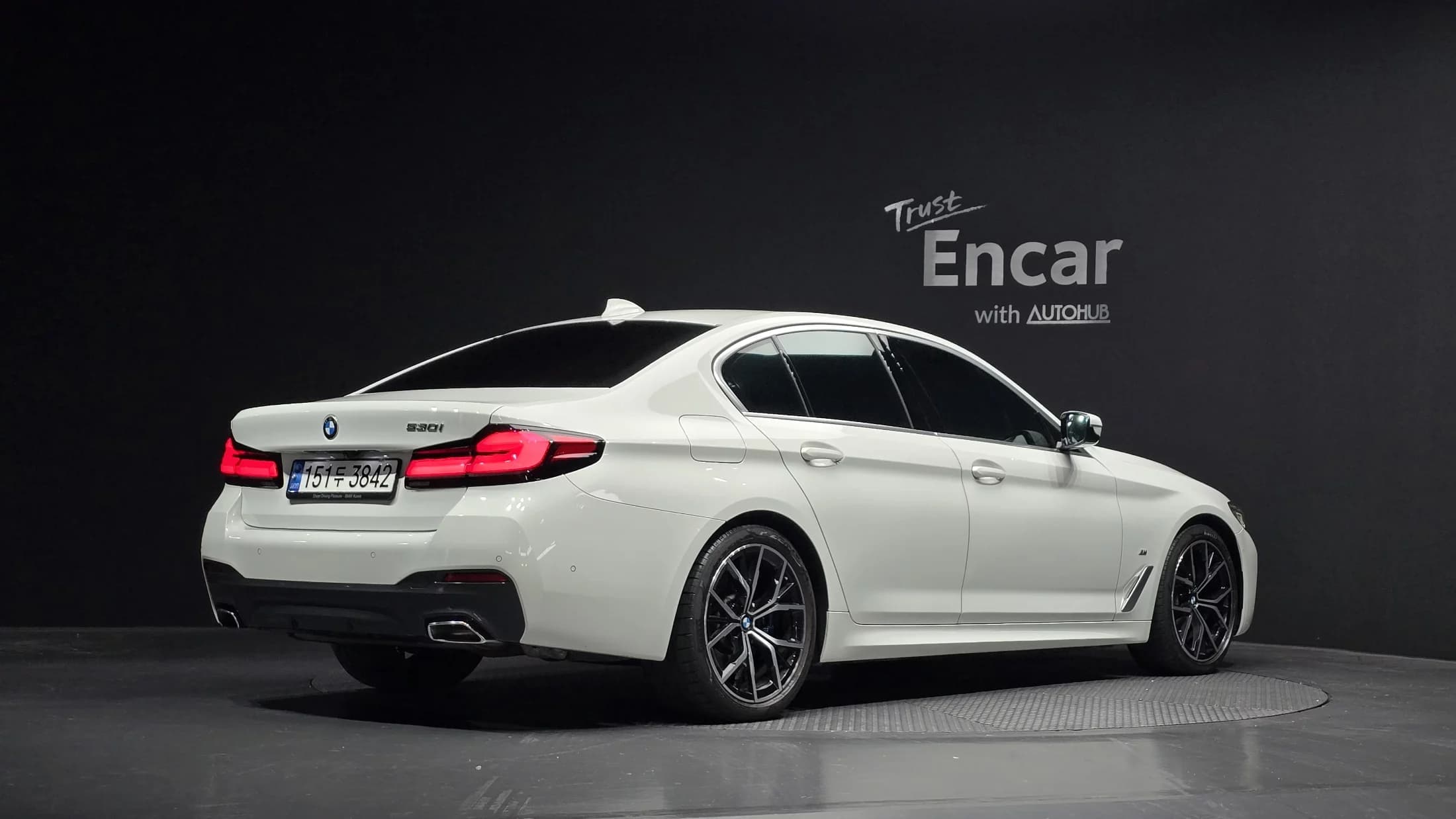 BMW 5-Series 530i M Sport Package, 2022 г. 38031 км. — фото 2