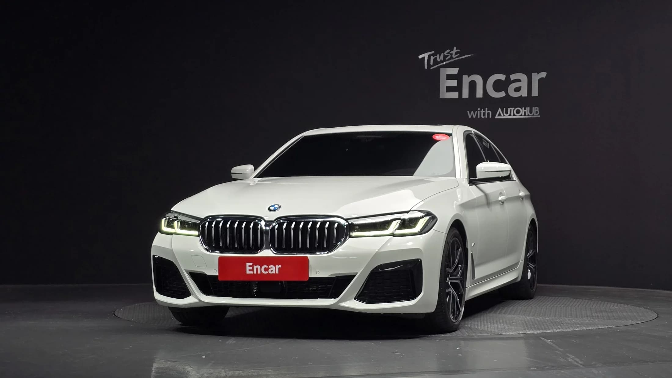 BMW 5-Series 530i M Sport Package, 2022 г. 38031 км. — фото 3