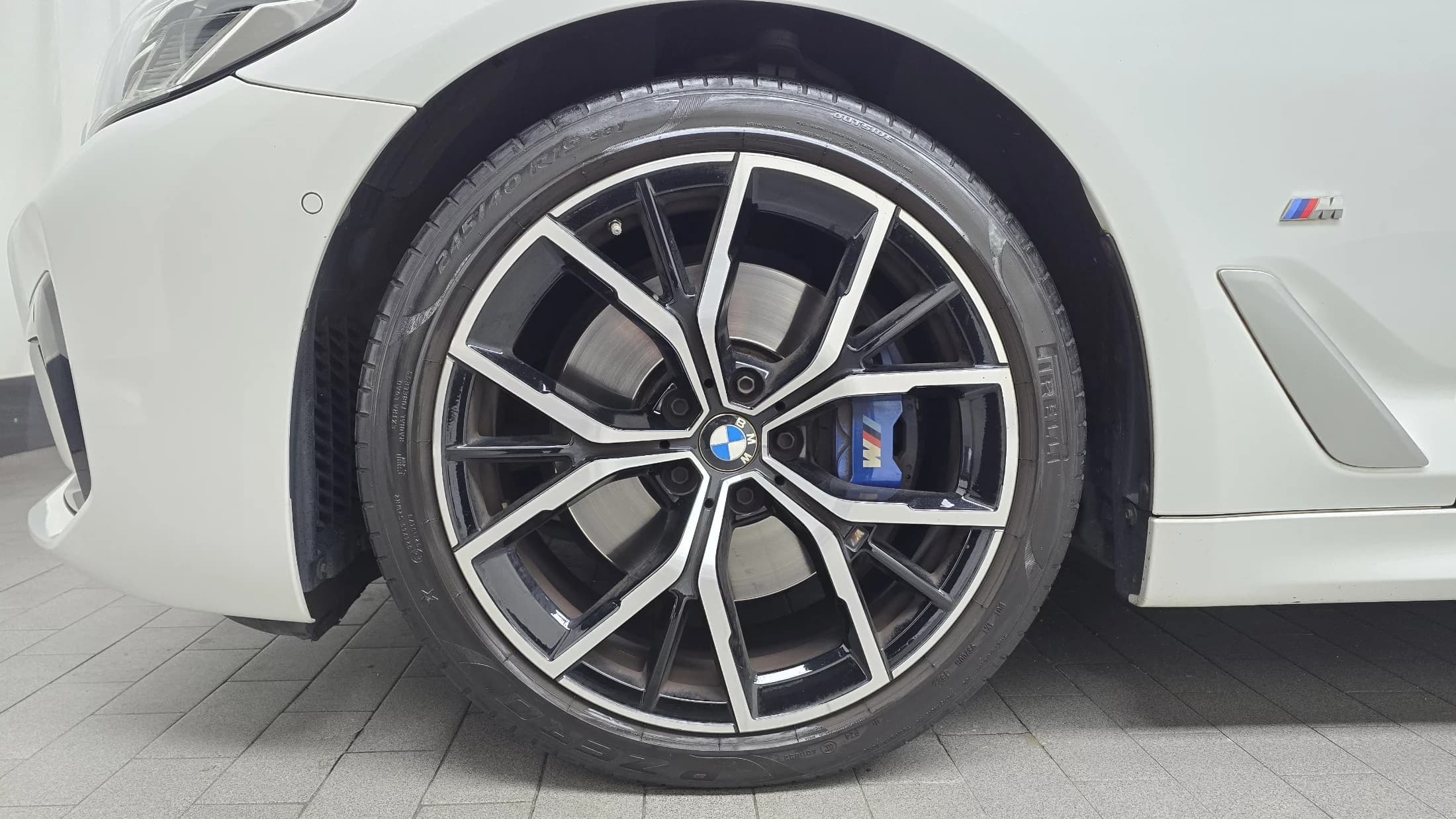 BMW 5-Series 530i M Sport Package, 2022 г. 38031 км. — фото 5