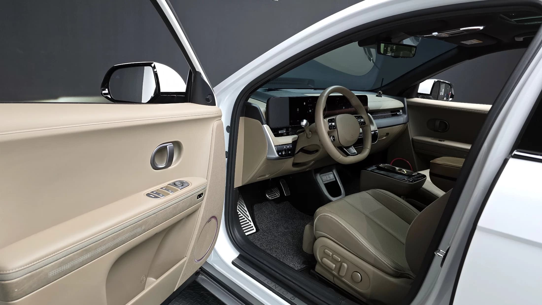 Hyundai Ioniq 5 Long Range Prestige, электромобиль, 2024 г. 23920 км. — фото 11