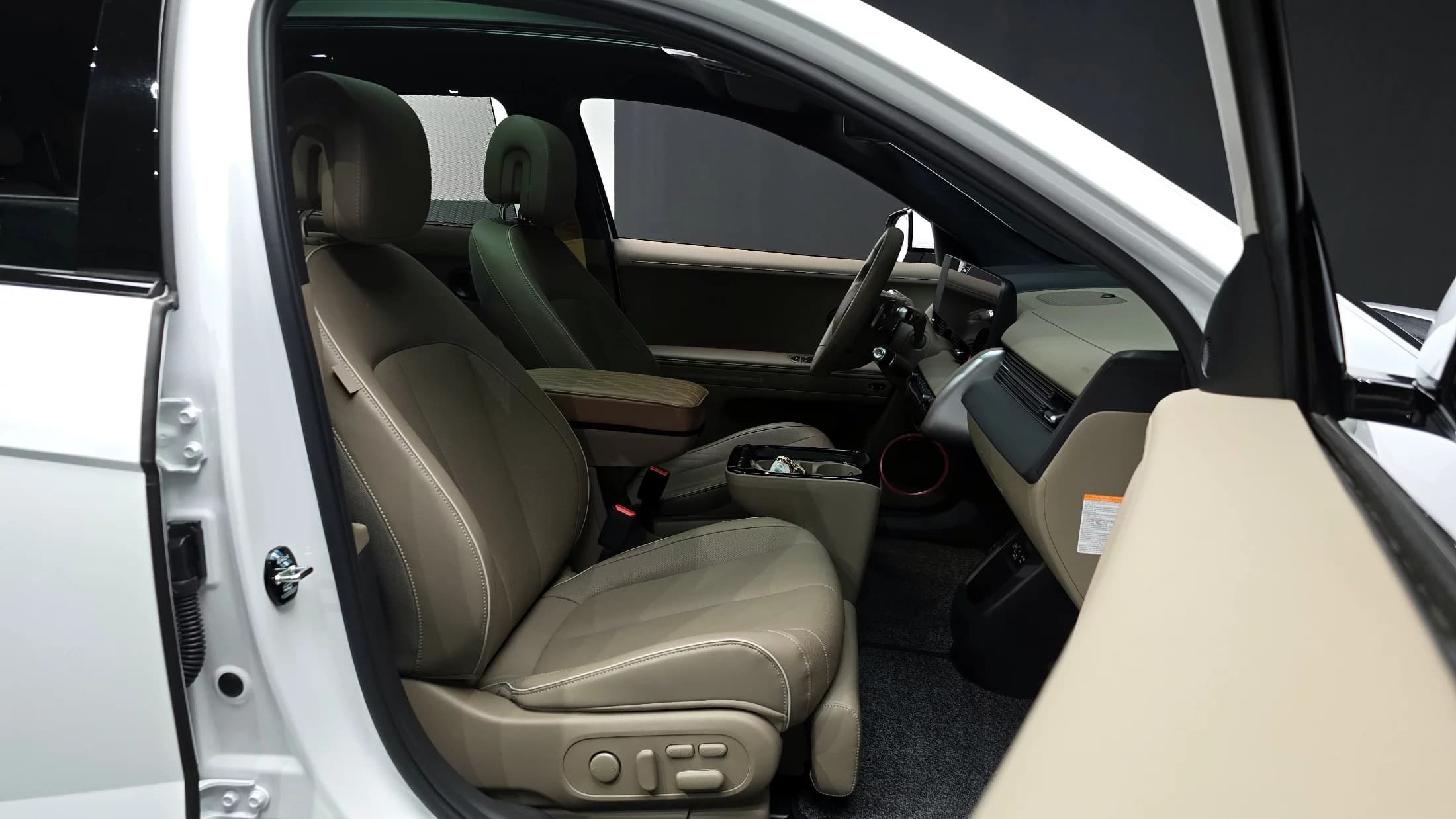 Hyundai Ioniq 5 Long Range Prestige, электромобиль, 2024 г. 23920 км. — фото 10