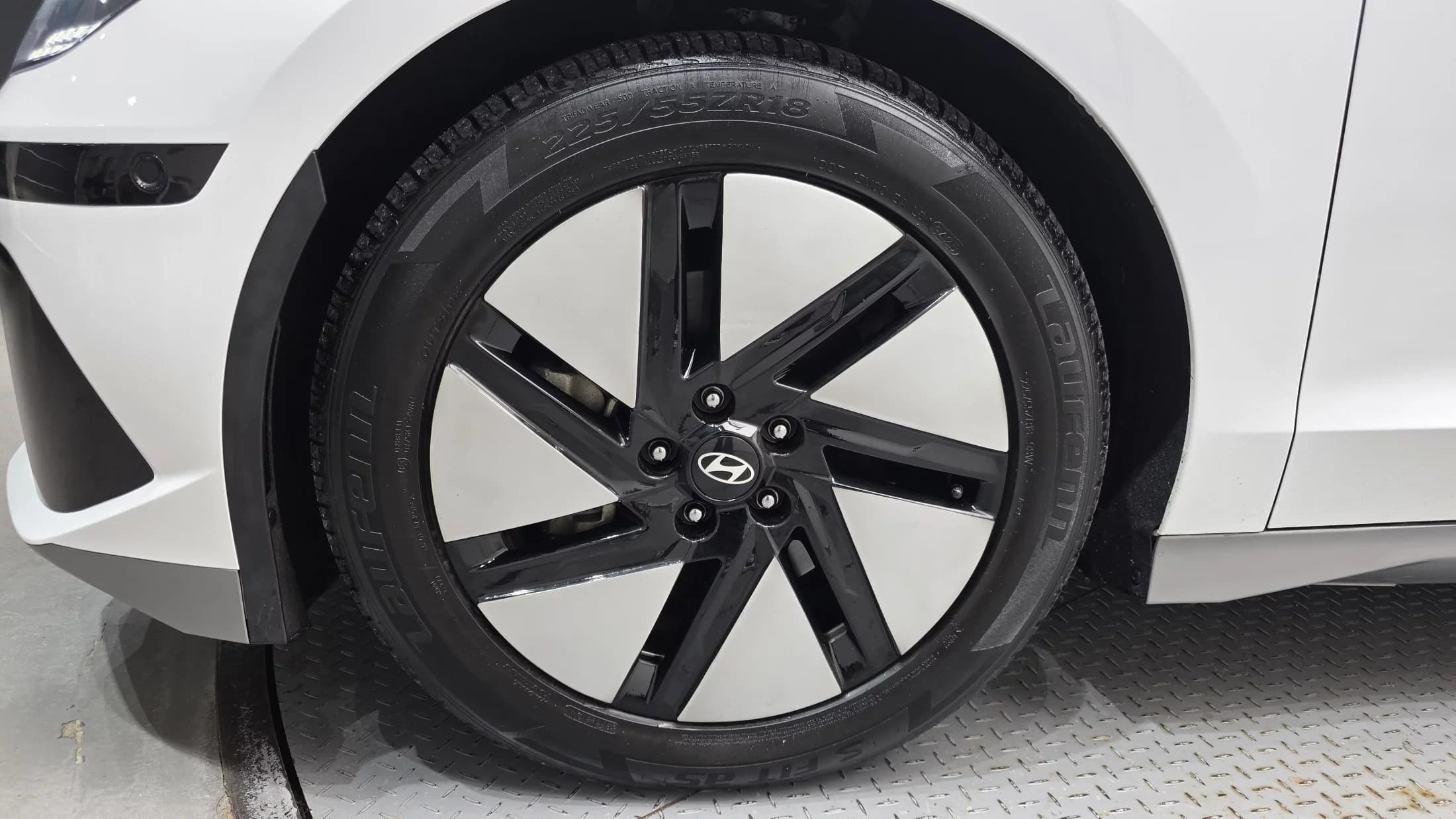 Hyundai Ioniq 6 Long Range AWD Exclusive +, электромобиль, 2023 г. 39071 км. — фото 10
