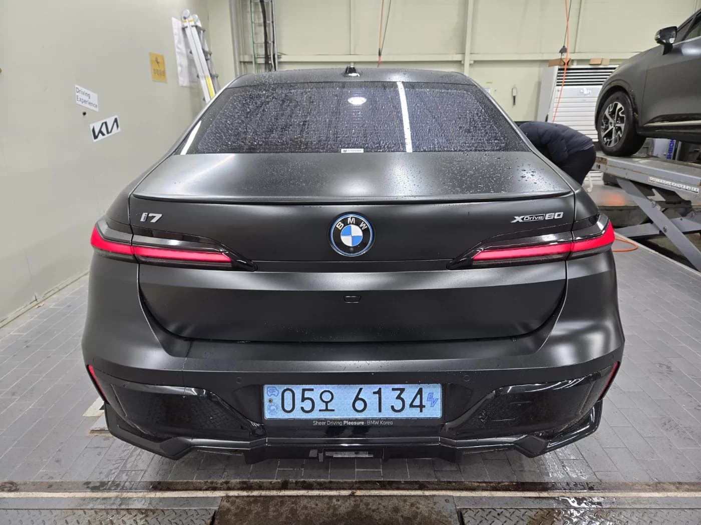 BMW i7 xDrive 60 M sport, электромобиль, 2023 г. 82692 км. — фото 2
