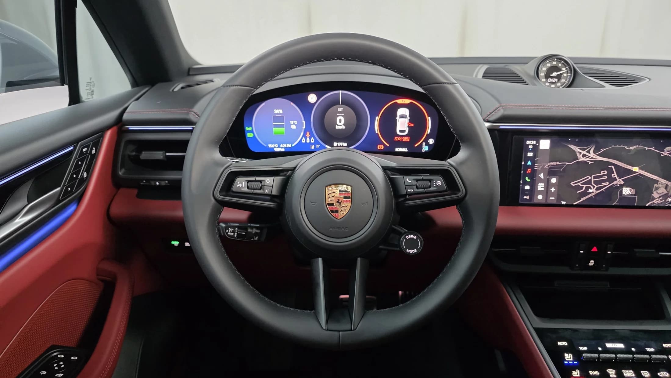 Porsche MACAN Base, электромобиль, 2025 г. 1046 км. — фото 13