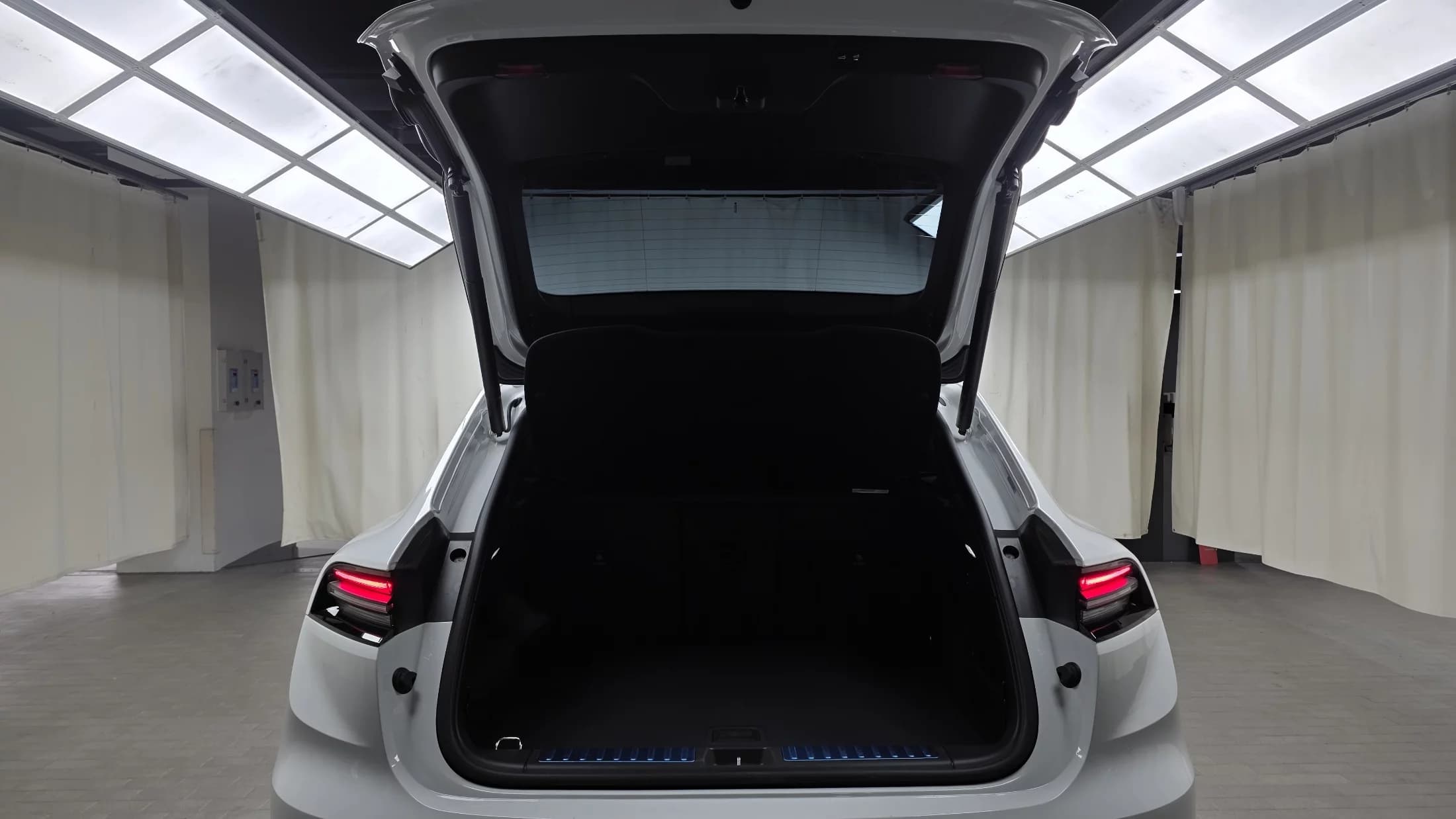 Porsche MACAN Base, электромобиль, 2025 г. 1046 км. — фото 20