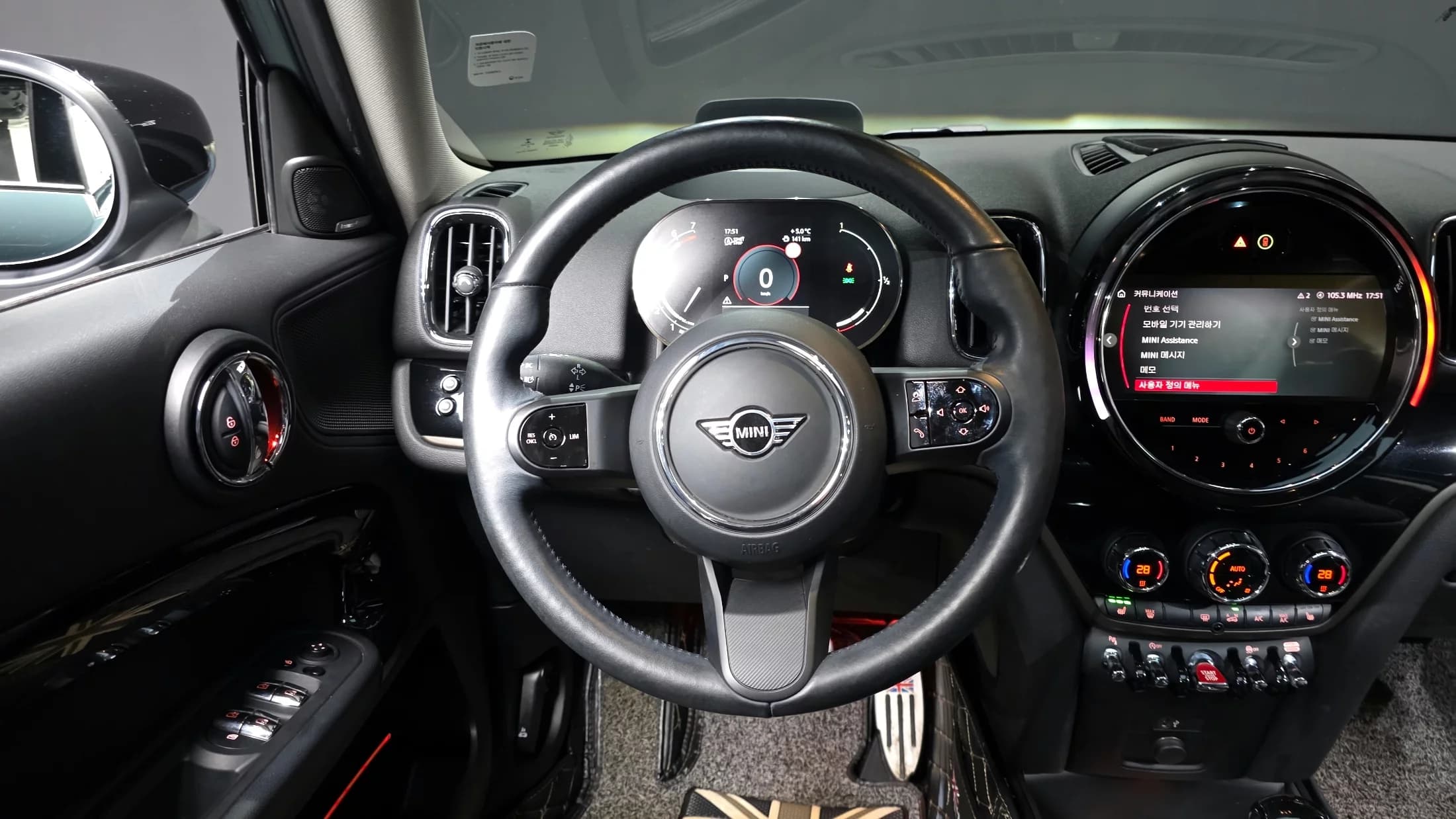 MINI Countryman Classic 2nd, 2022 г. 54592 км. — фото 13