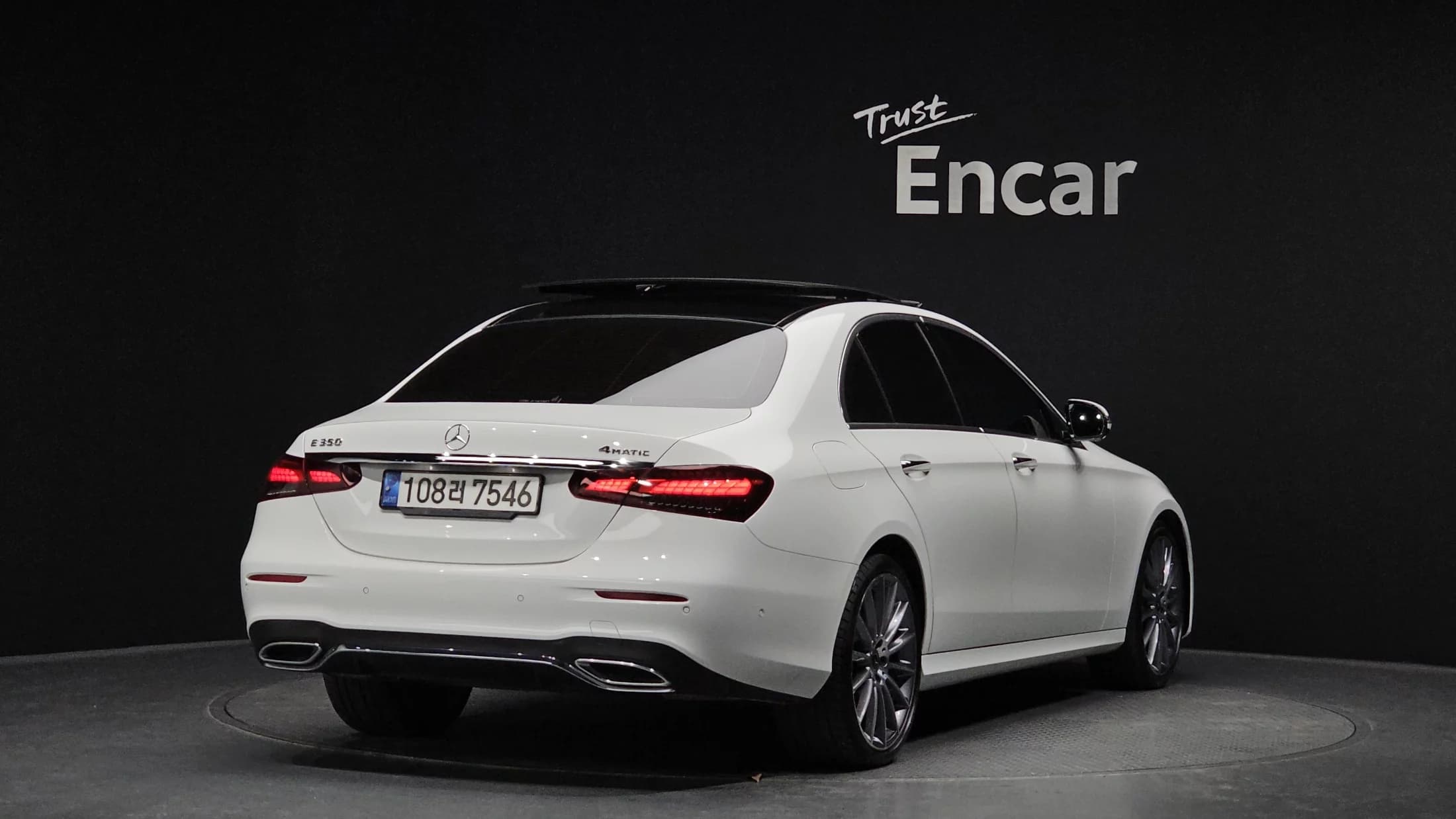 Mercedes-Benz E-Class E350 4MATIC AMG Line, 2022 г. 46224 км. — фото 2