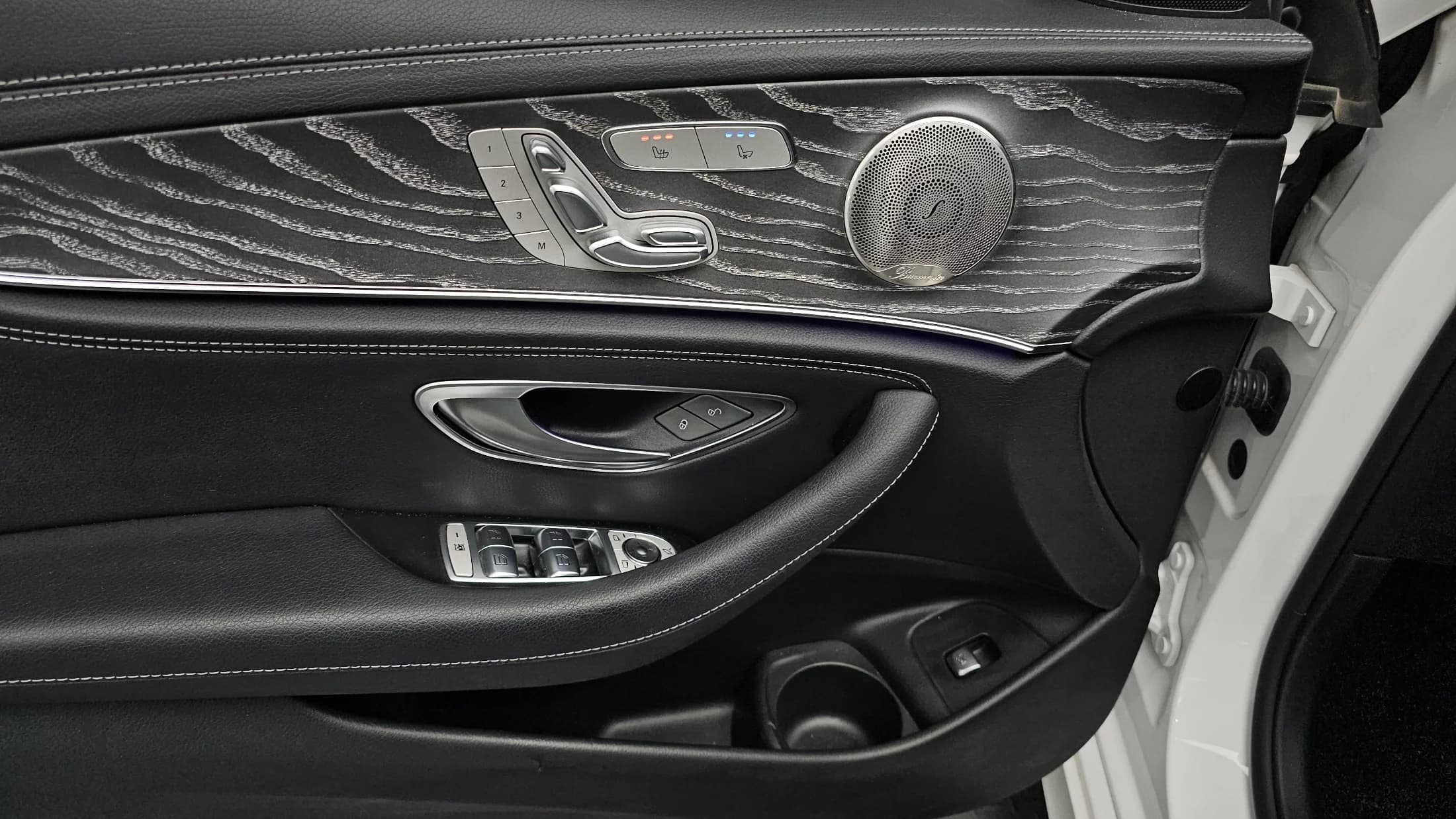 Mercedes-Benz E-Class E350 4MATIC AMG Line, 2022 г. 46224 км. — фото 17