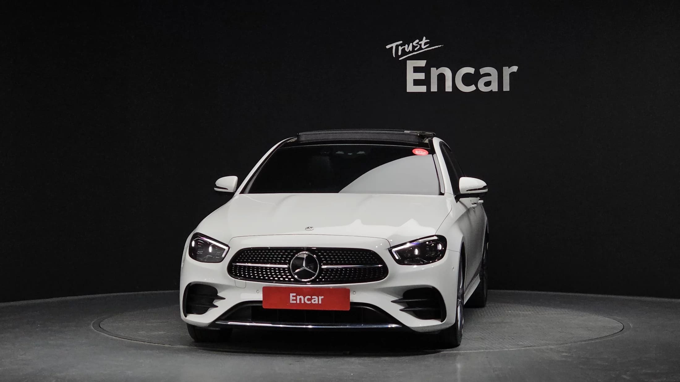 Mercedes-Benz E-Class E350 4MATIC AMG Line, 2022 г. 46224 км. — фото 3