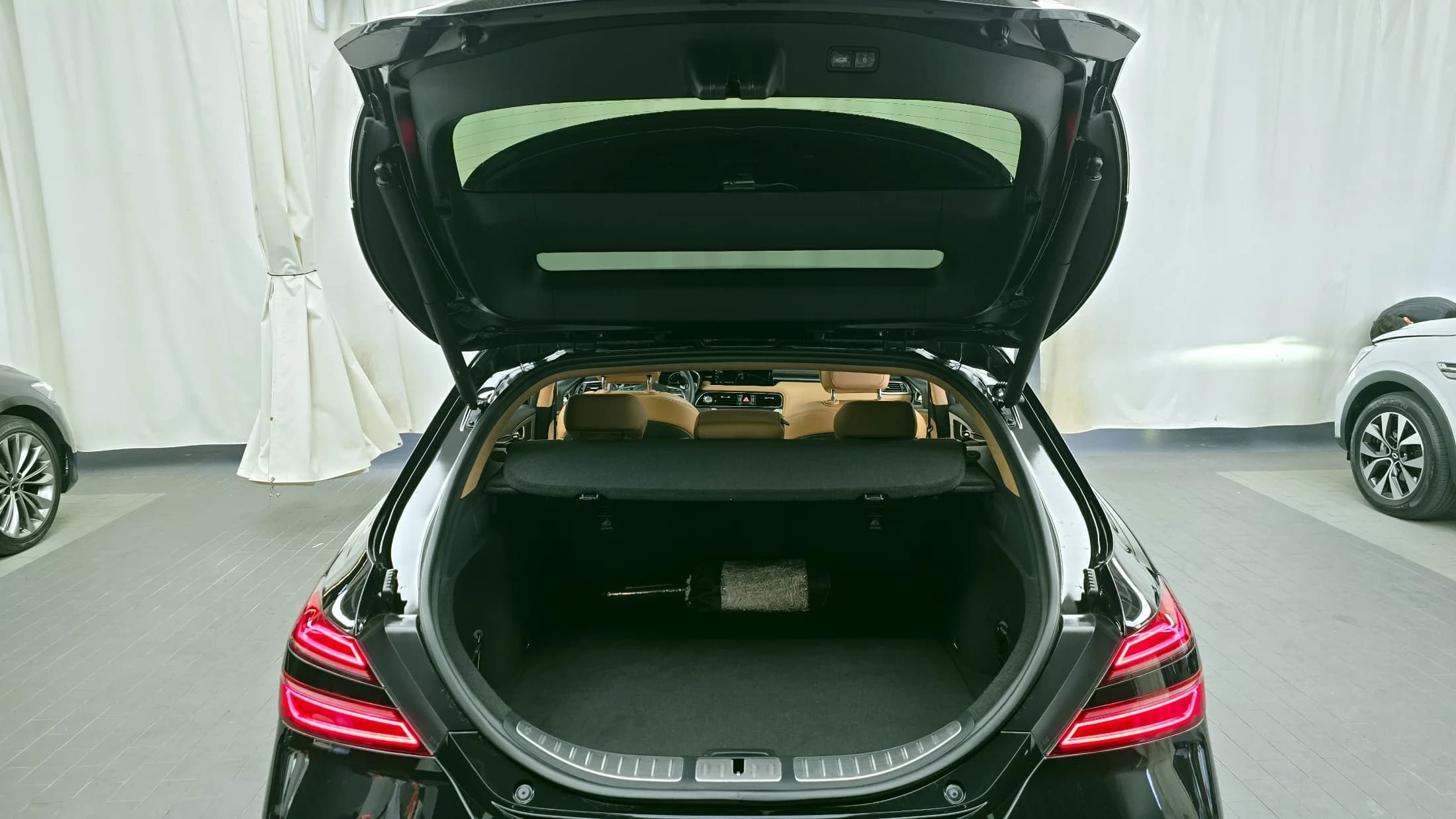 Genesis G70 Gasoline 2.0T 4WD, 2022 г. 62601 км. — фото 20