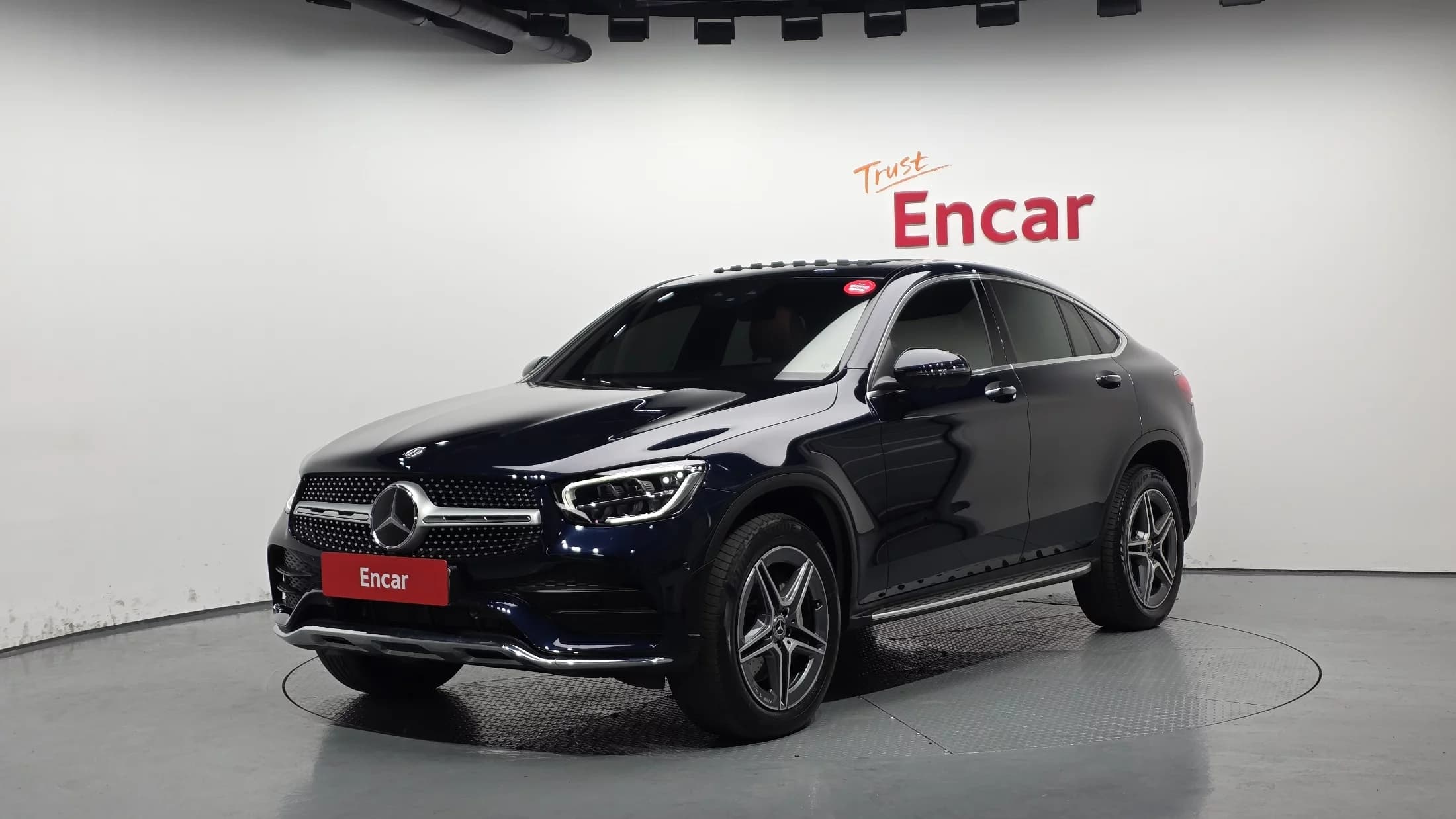 Mercedes-Benz GLC-Class GLC300e 4MATIC Coupe, гибрид, 2022 г. 36634 км.