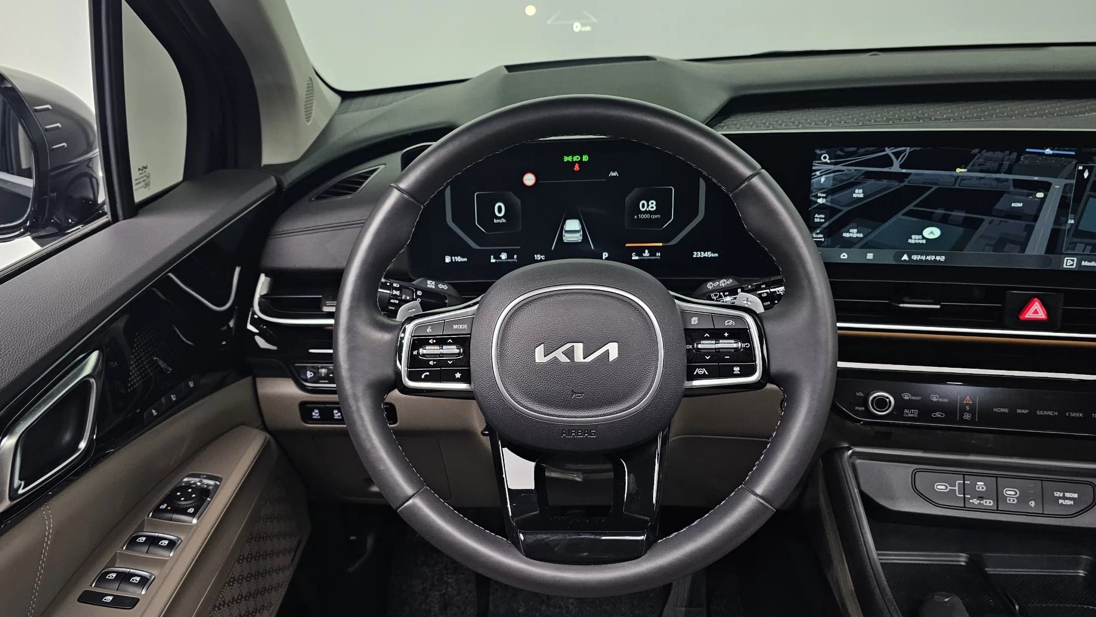 Kia Carnival 7-Seater Gravity, 2023 г. 23371 км. — фото 13