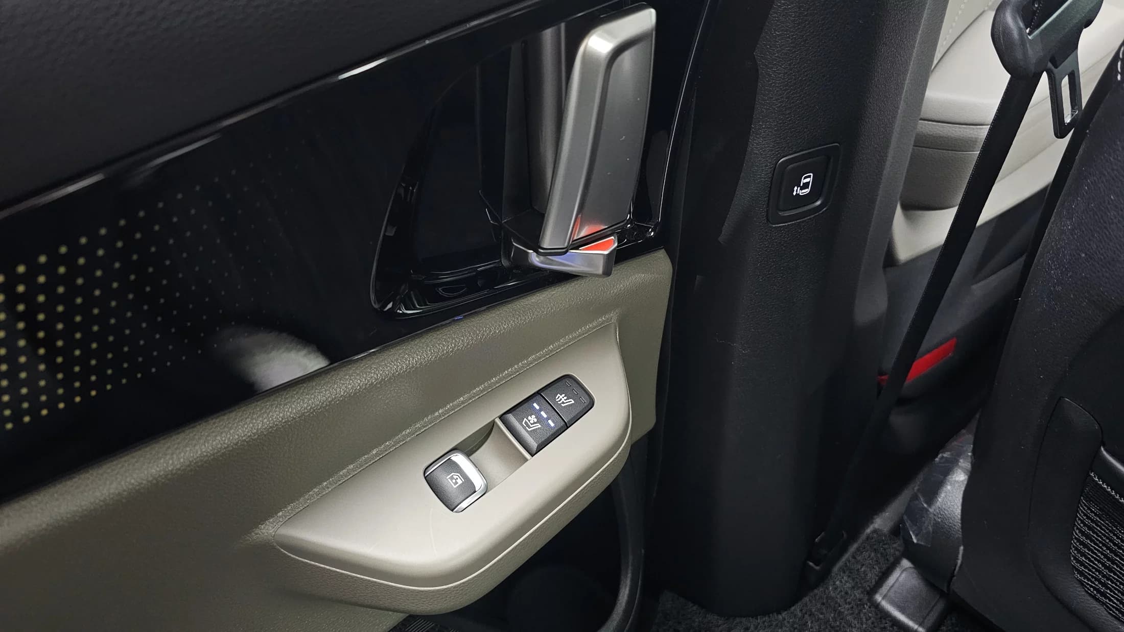 Kia Carnival 7-Seater Gravity, 2023 г. 23371 км. — фото 19